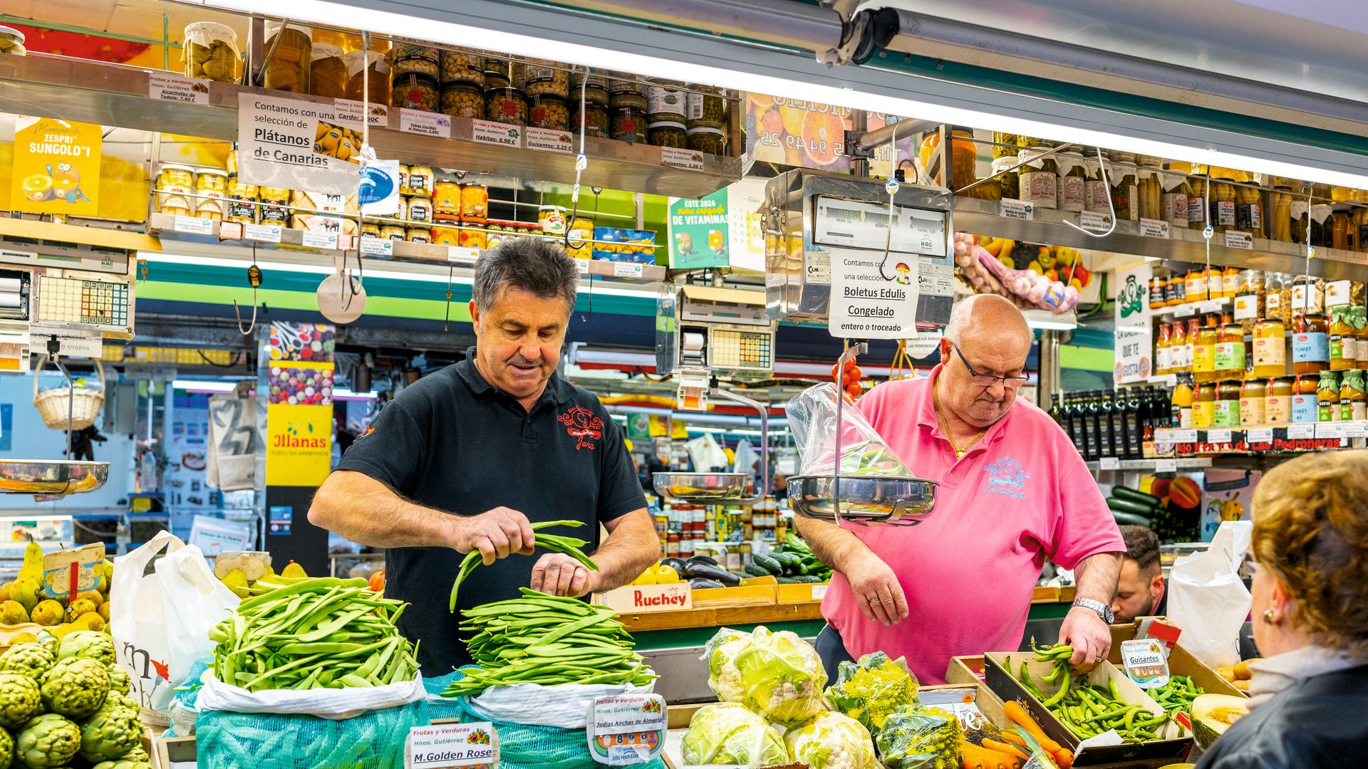 Hermanos Gutiérrez, frutería del Mercado de Chamberí en Madrid
