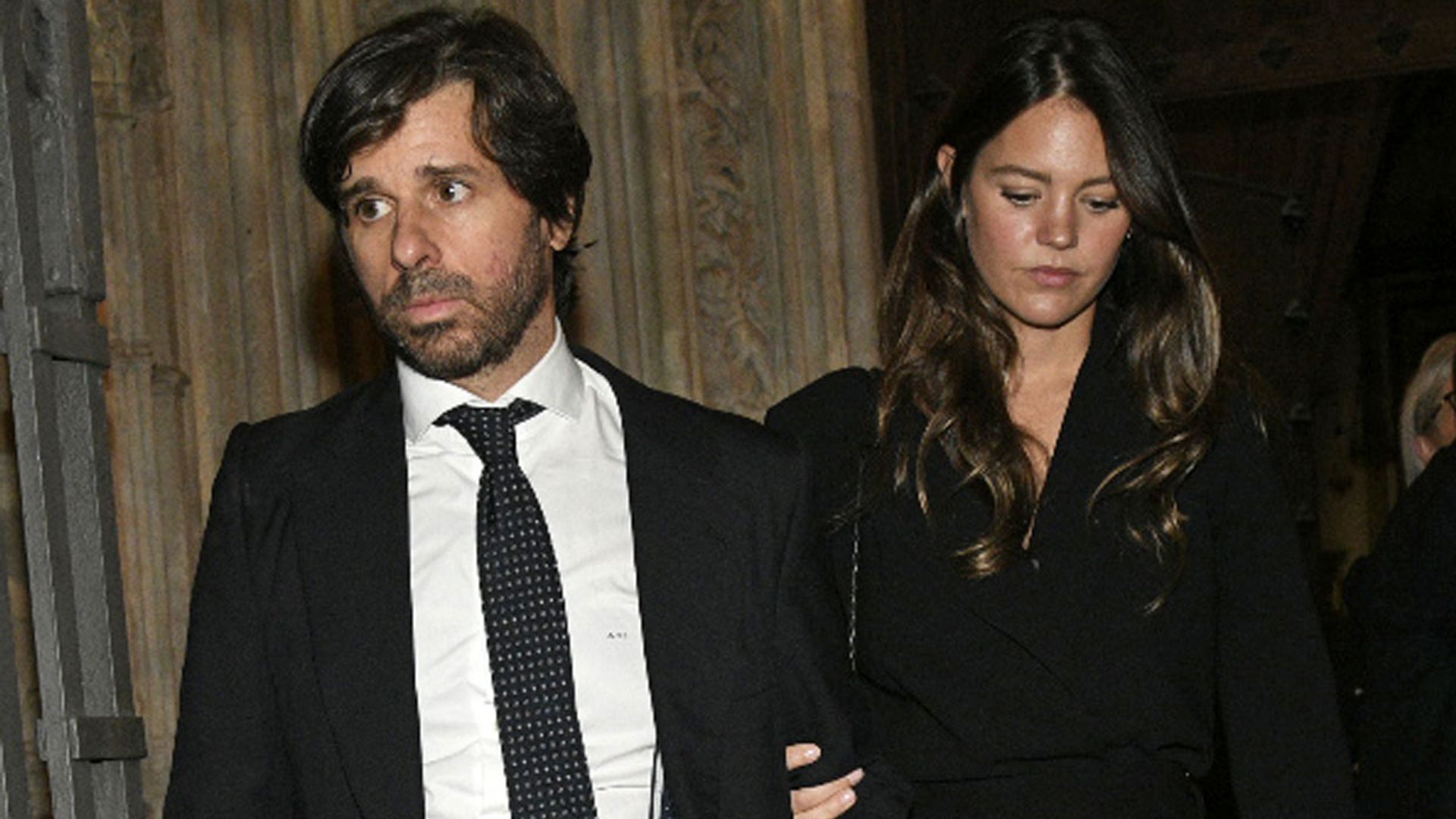 El dolor de Álvaro Falcó y de sus tías Isabel y María en la misa funeral por Marta Chávarri