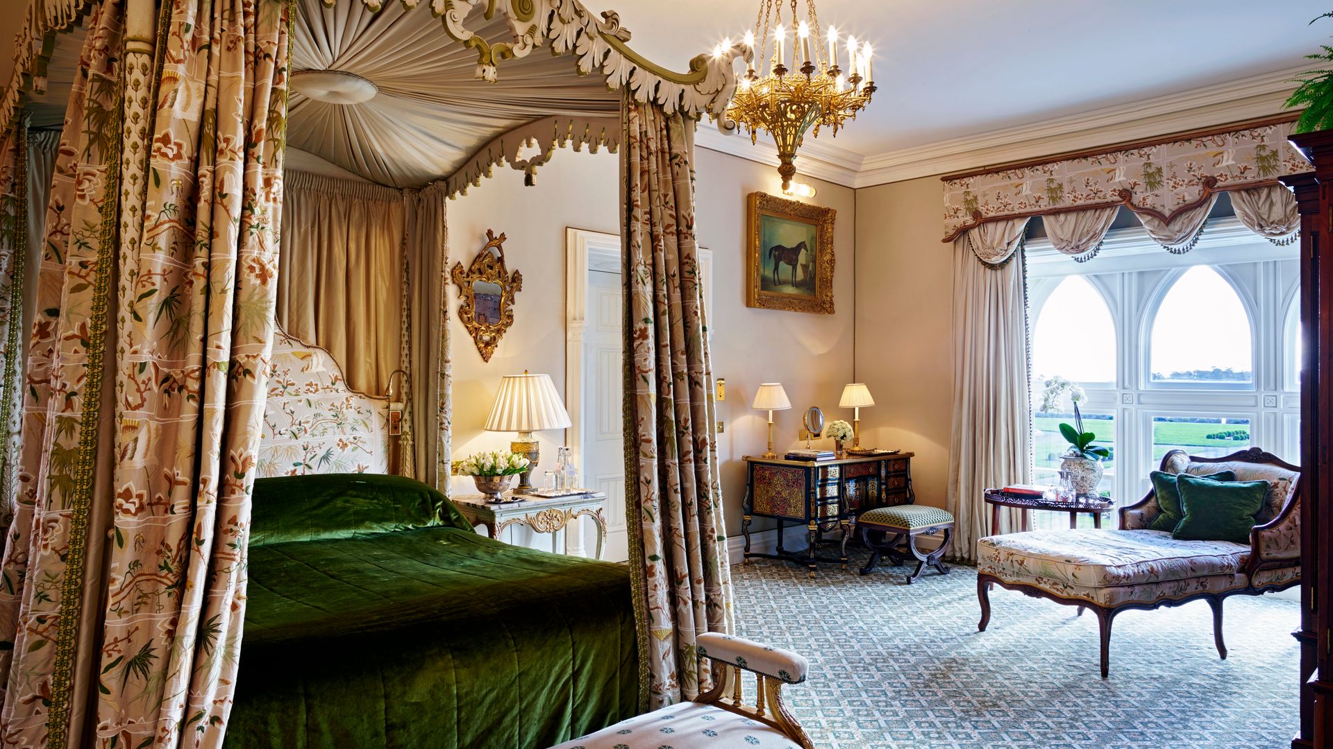 Ashford Castle, en Irlanda, un antiguo castillo medieval convertido en hotel de lujo
