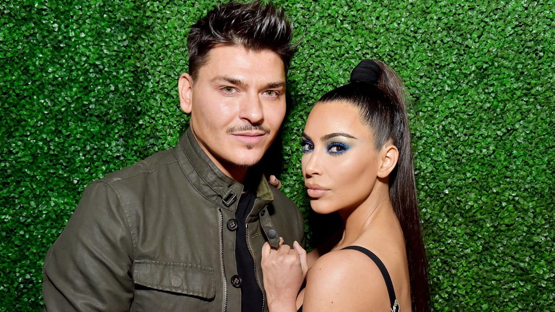 Cómo aplicar bien el corrector de ojeras según el maquillador de las hermanas Kardashians