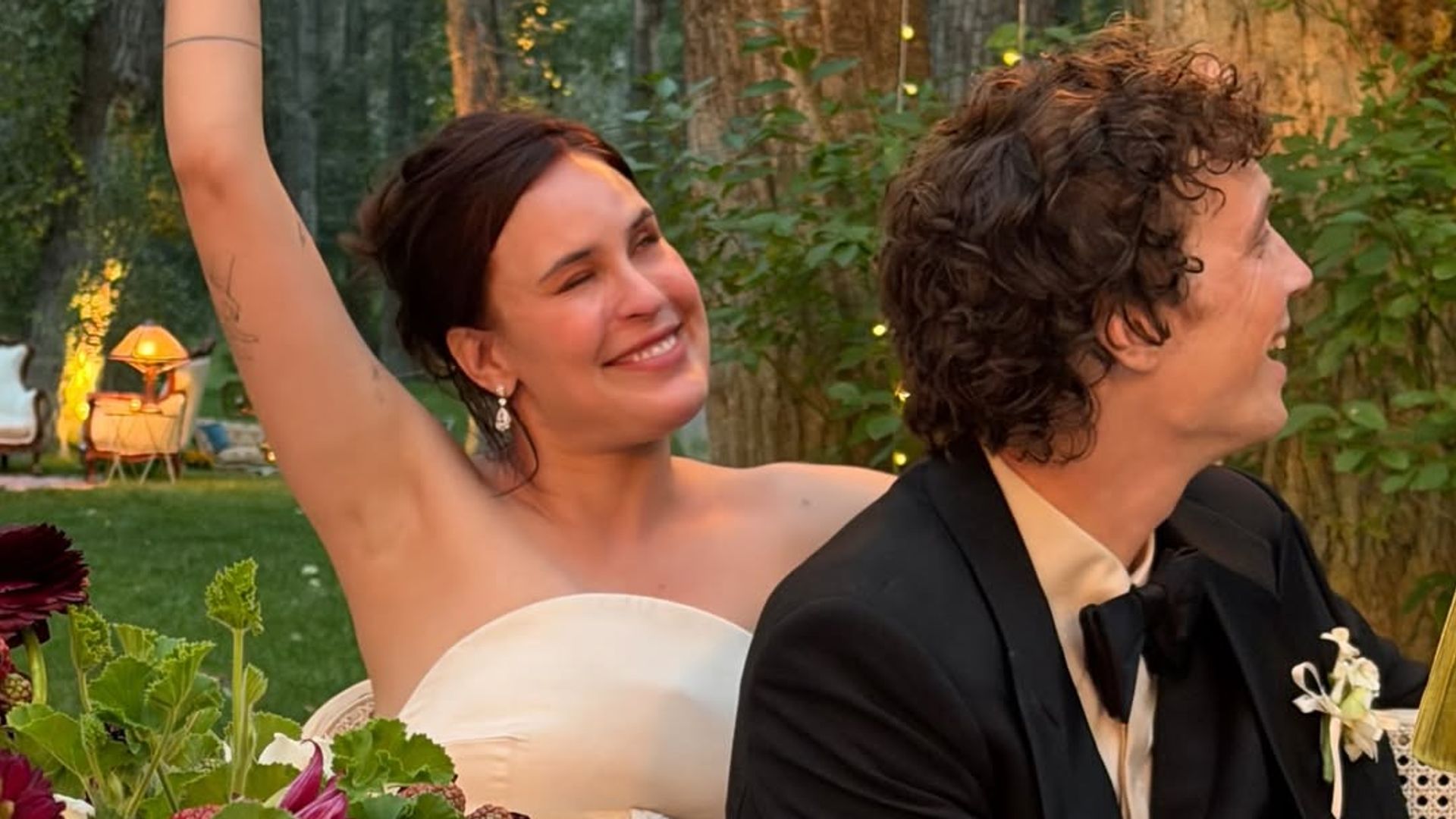 Las espectaculares fotos de la boda de Tallulah, hija de Bruce Willis y Demi Moore con el músico Justin Acee