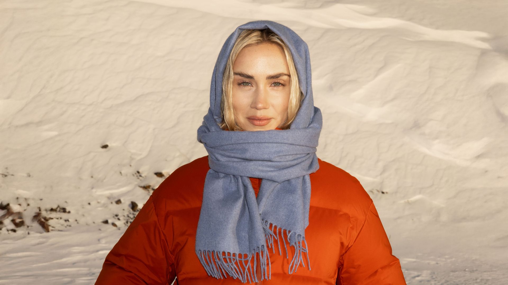 Ropa de invierno que sí funciona: mantienen el calor incluso a 0 °C y son fáciles de combinar