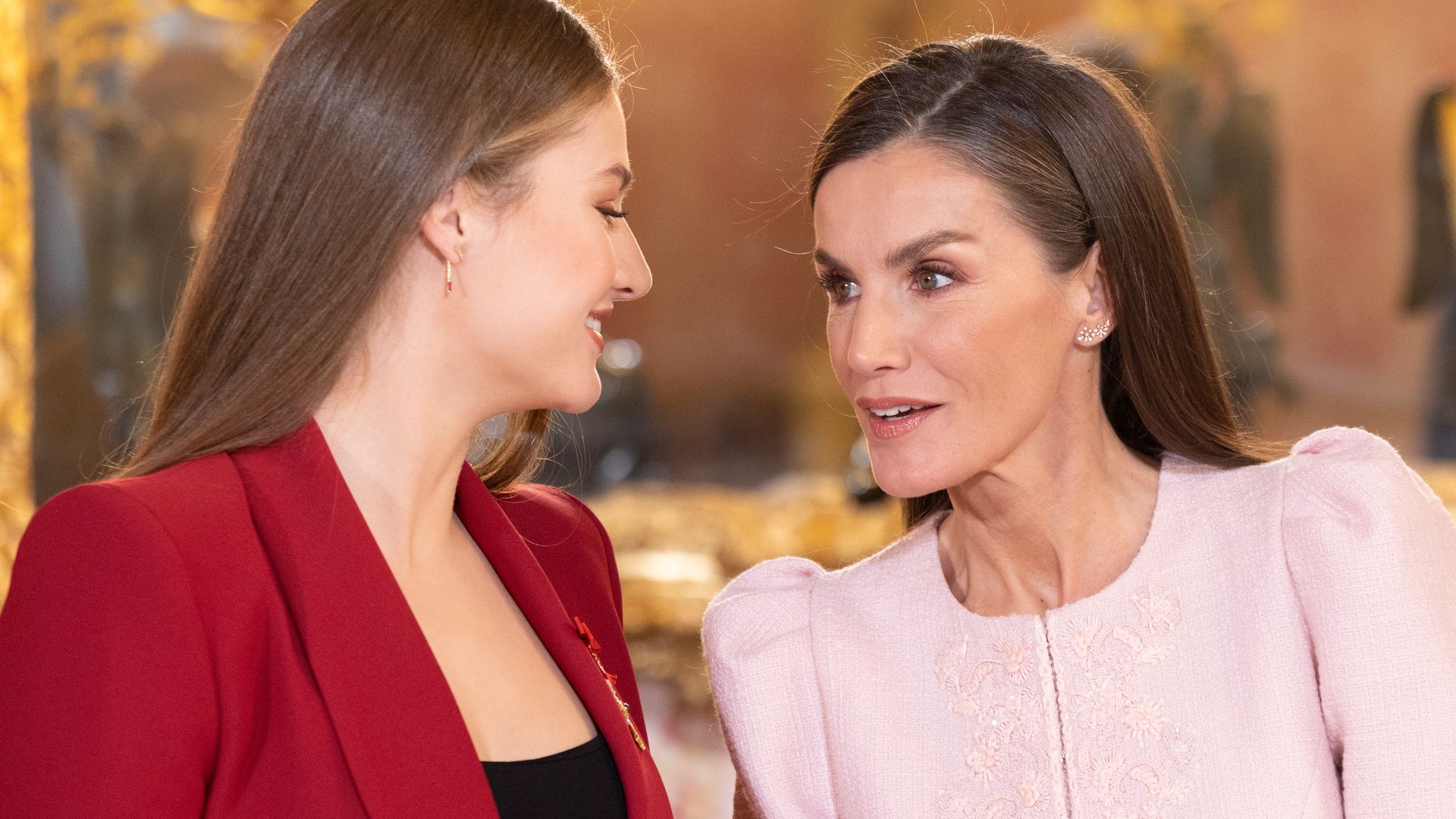 Las royals lo confirman: el mejor truco de estilo estaba en el armario de sus madres o suegras