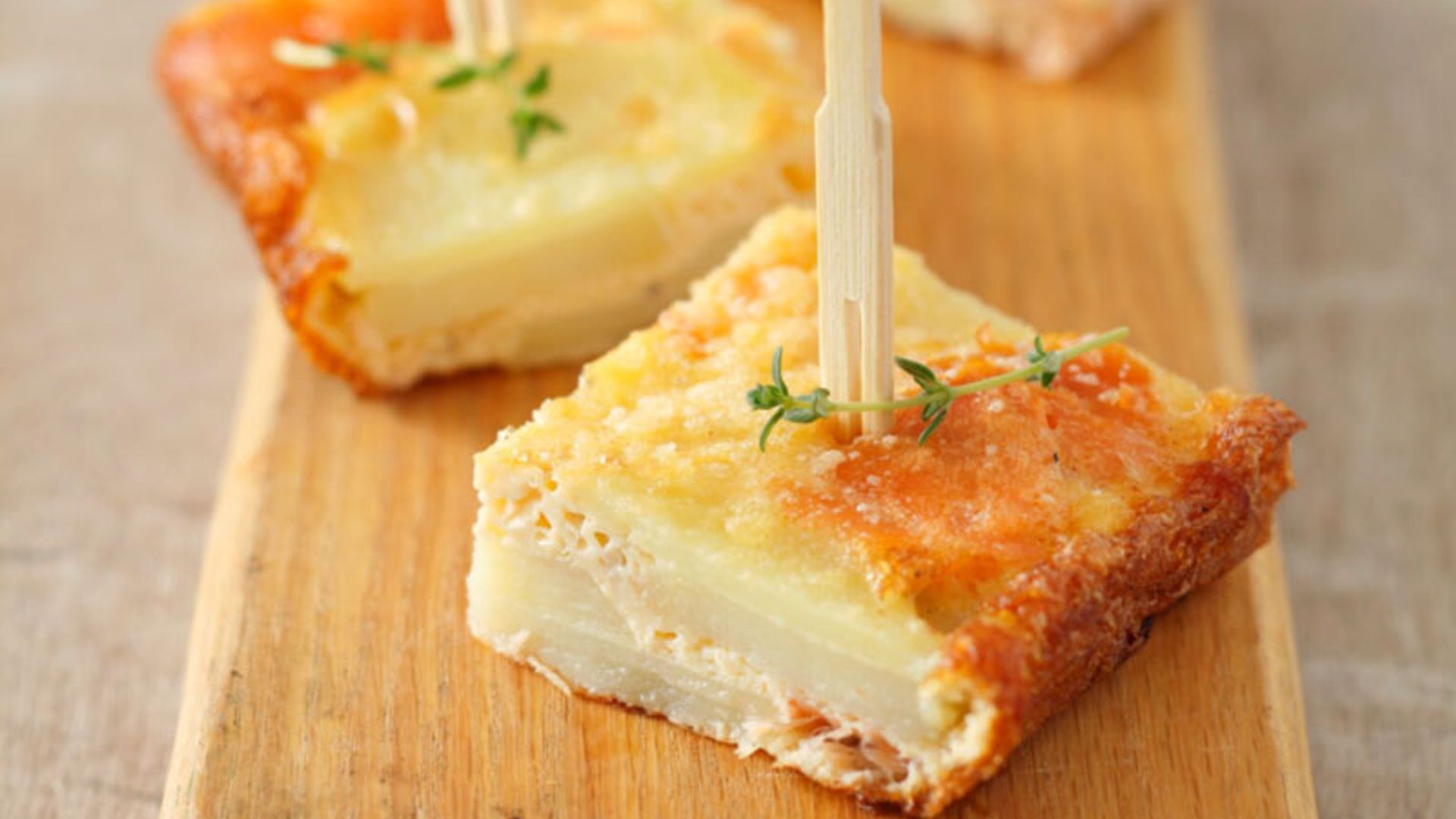 Pinchos de tortilla con salmón