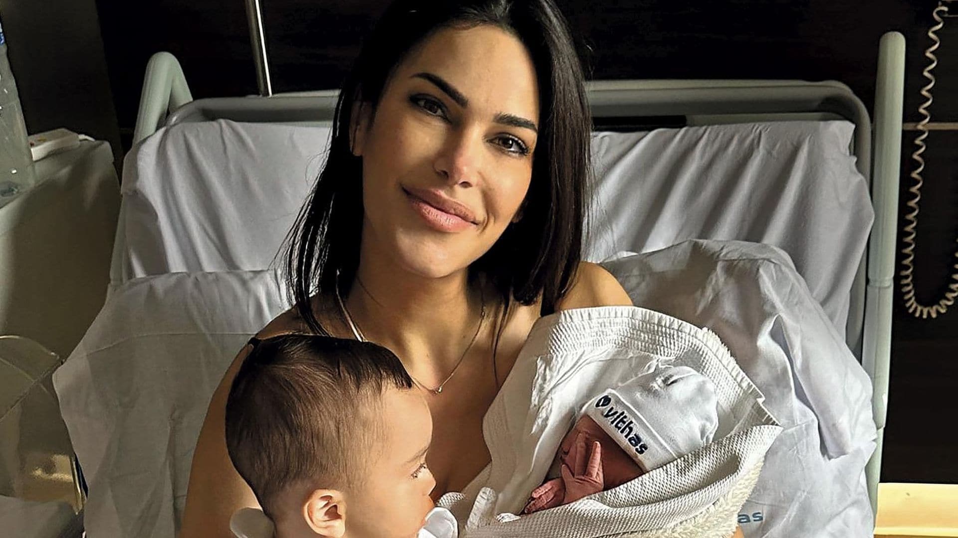 Carla Barber comparte con ¡HOLA! sus primeras emociones tras volver a ser madre