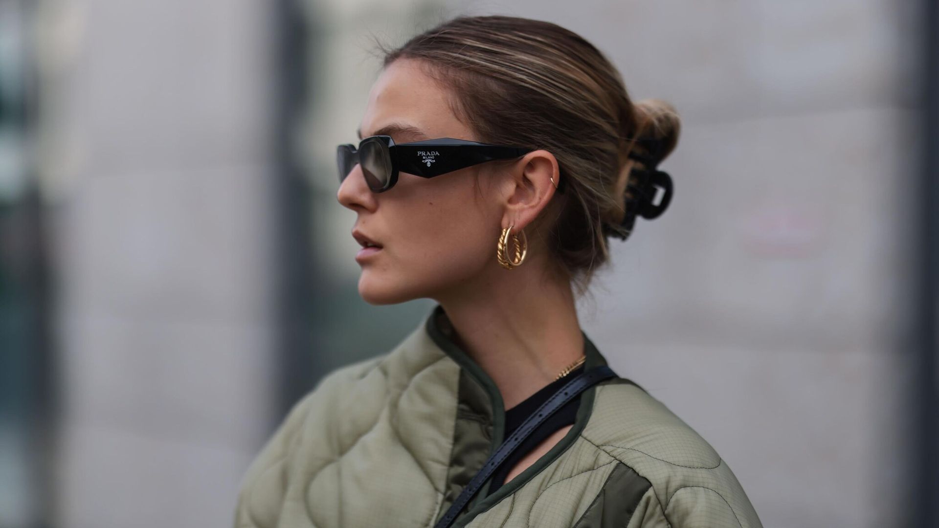 Descubre los accesorios de pelo que elevarán tus peinados este 2023