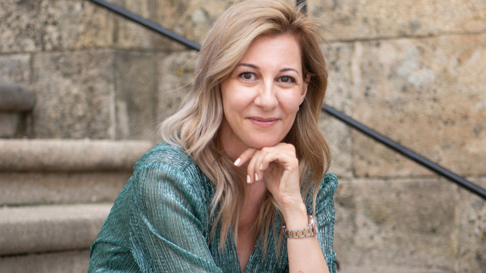 Eva García Sáenz de Urturi nos presenta El ángel de la ciudad: 'Hay mucha mitología romántica en torno al trabajo de ser novelista'
