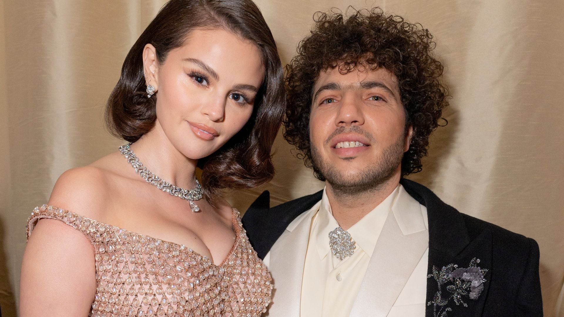 ¿Están Selena Gomez y Benny Blanco esperando un hijo? La metedura de pata de J Balvin que ha disparado los rumores