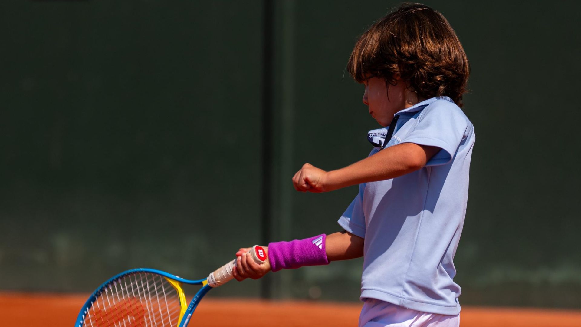 Feliciano López se emociona al compartir un vídeo de su hijo Darío (5) siguiendo sus pasos en el tenis