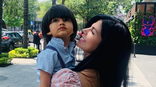 África Zavala y su hijo León.
