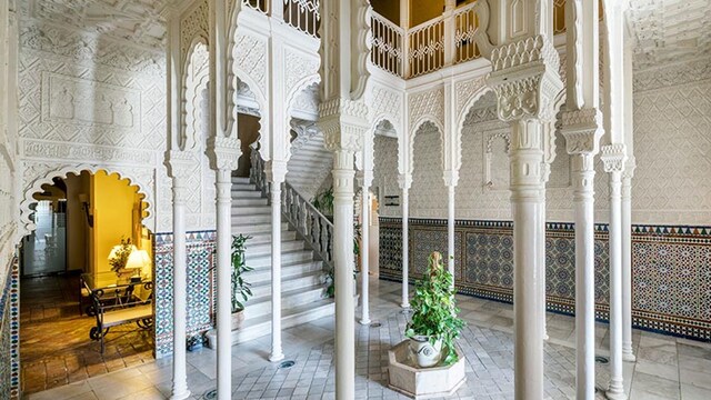 hoteles palacio por menos de cien euros