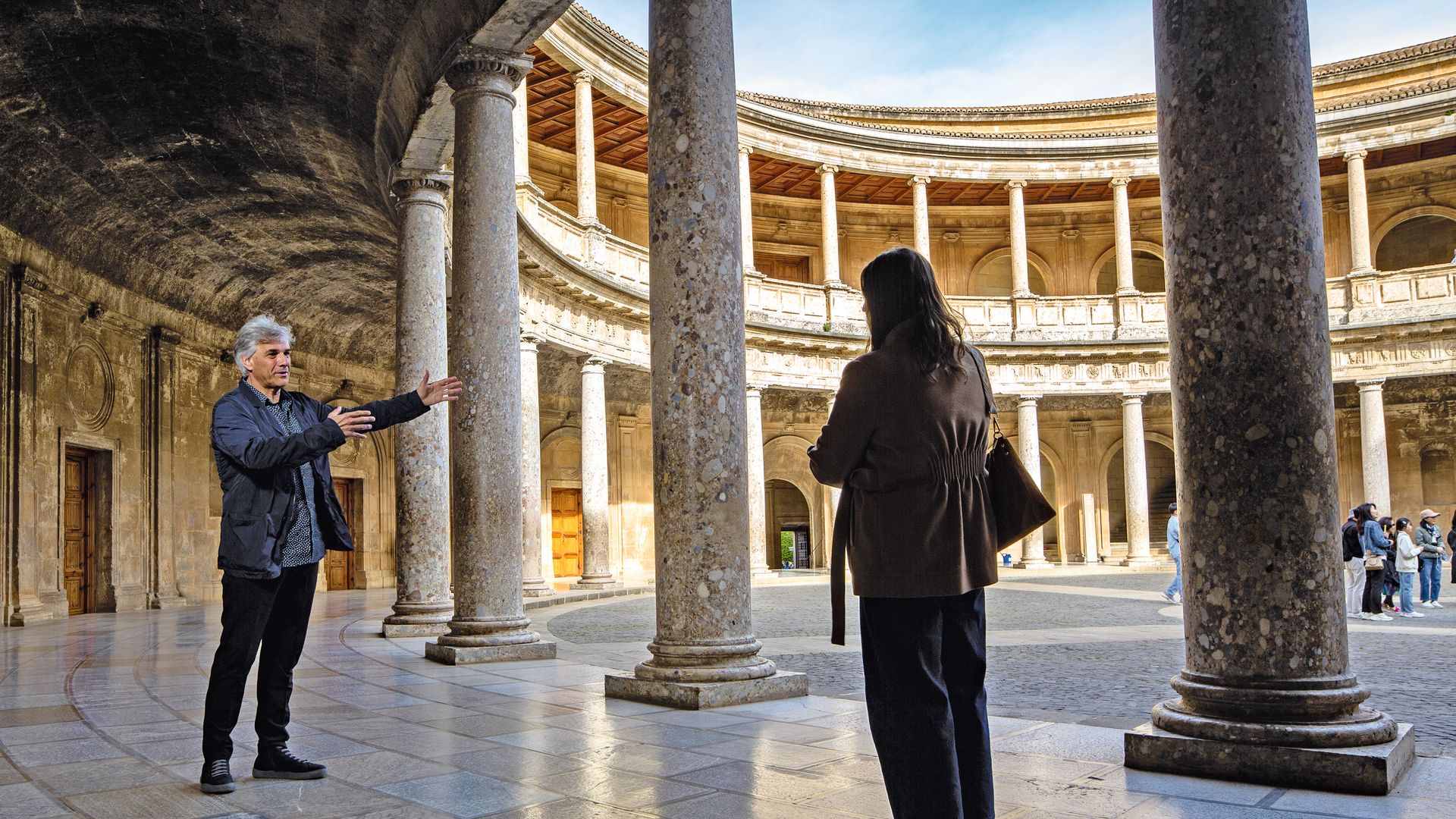 Visitamos La Alhambra de Granada, uno de los monumentos más bellos del mundo, de la mano del arquitecto Juan Domingo Santos