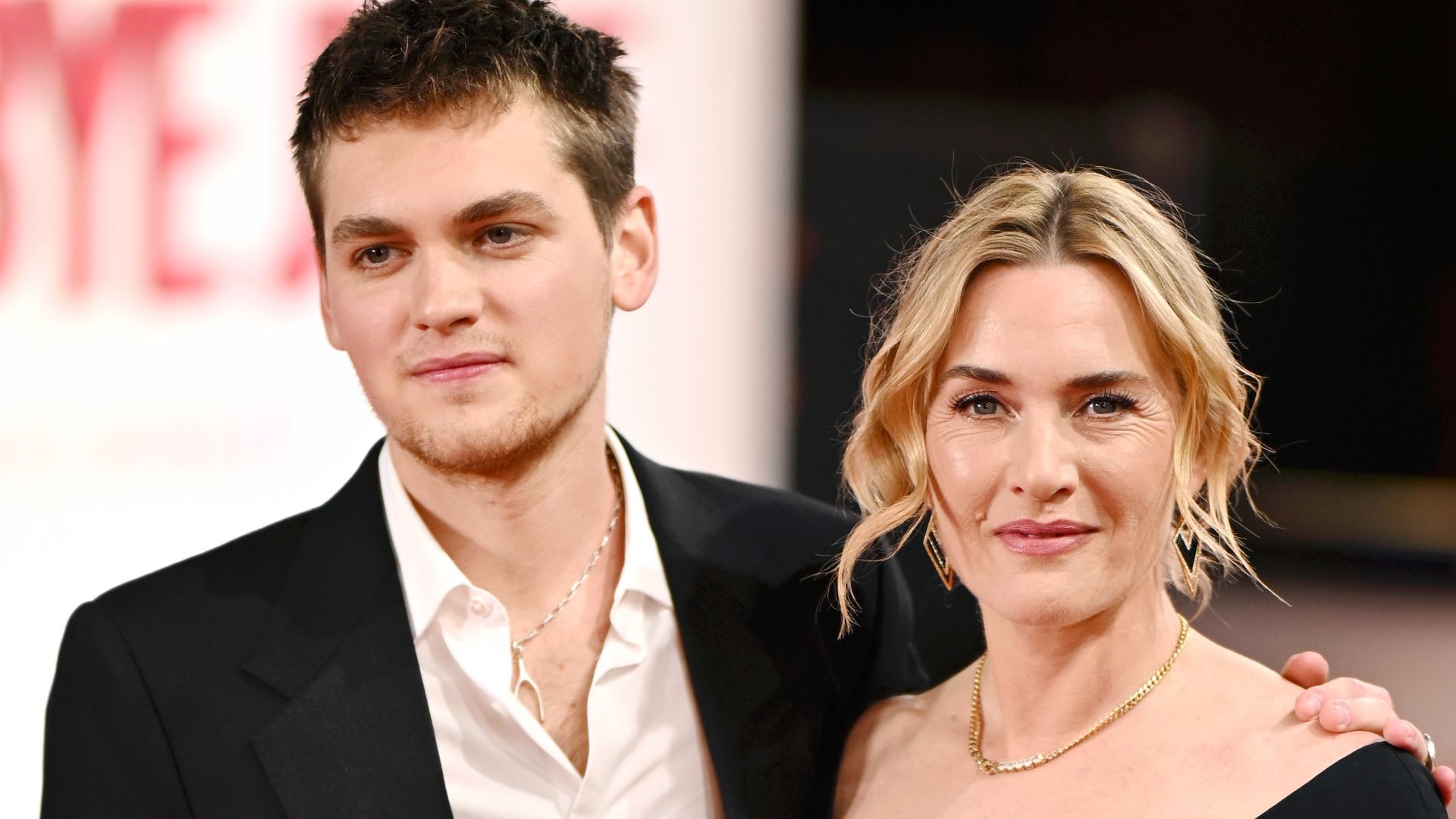 Kate Winslet y su hijo Joe Anders estrenan Goodbye June en Londres el 3 de diciembre de 2025