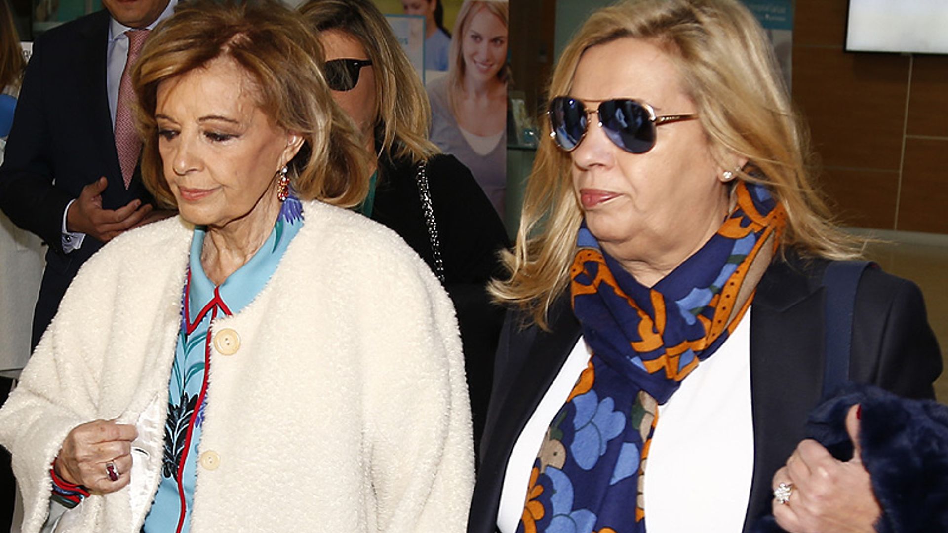 La emoción de María Teresa Campos a su salida del hospital