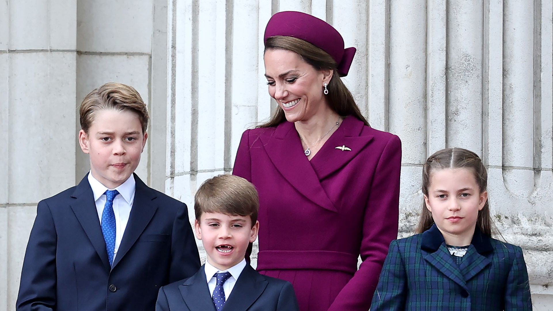 George, Charlotte y Louis reaparecen con sus padres, el príncipe William y la princesa Kate, en el festejo de un día histórico