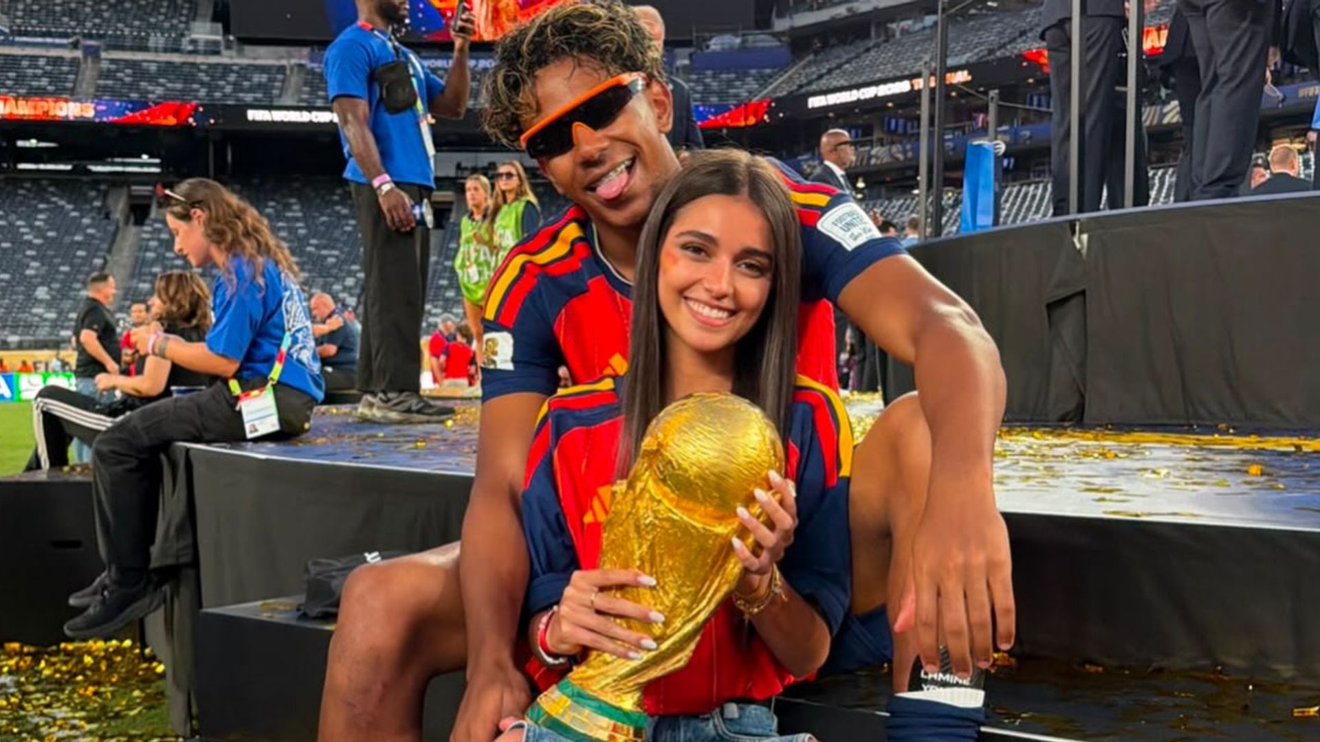 Lamine Yamal con su novia Inés García