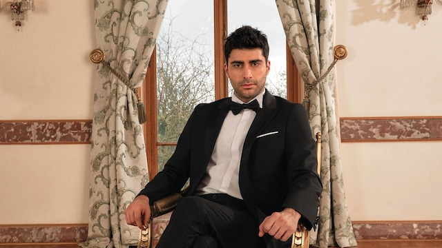 Dogukan Güngör es el protagonista de 'Mundos opuestos'