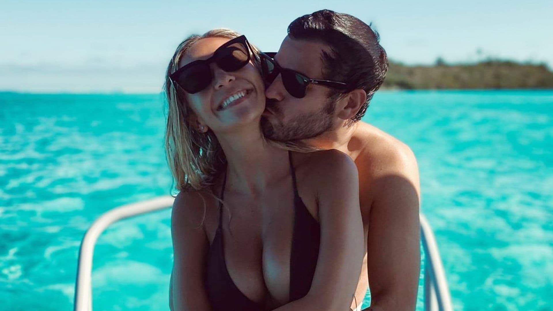 Un paraíso espectacular y una canción: Guillermo Bárcenas y Loreto Sesma disfrutan de su luna de miel