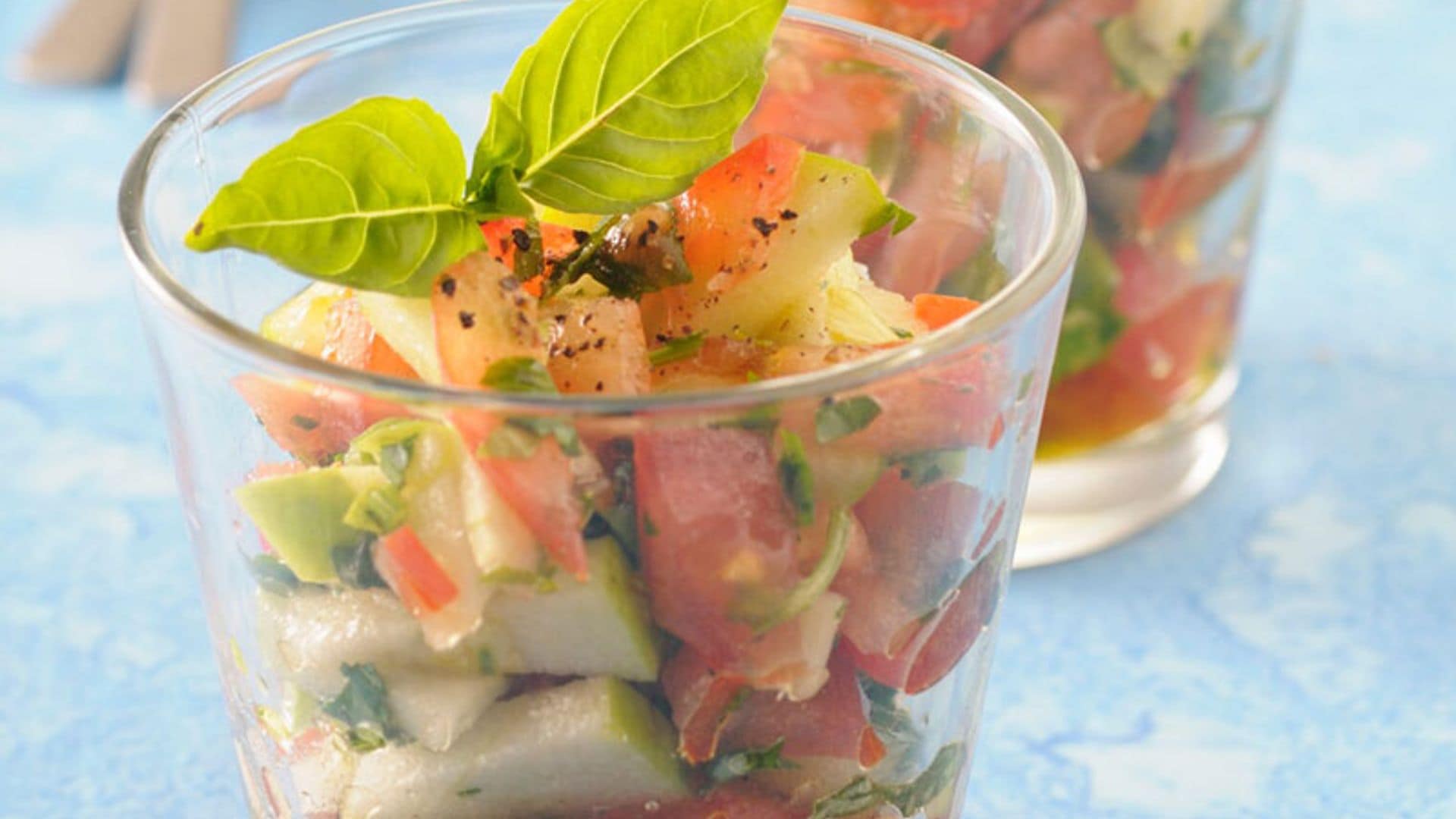 Tartar aromático de manzana y tomate