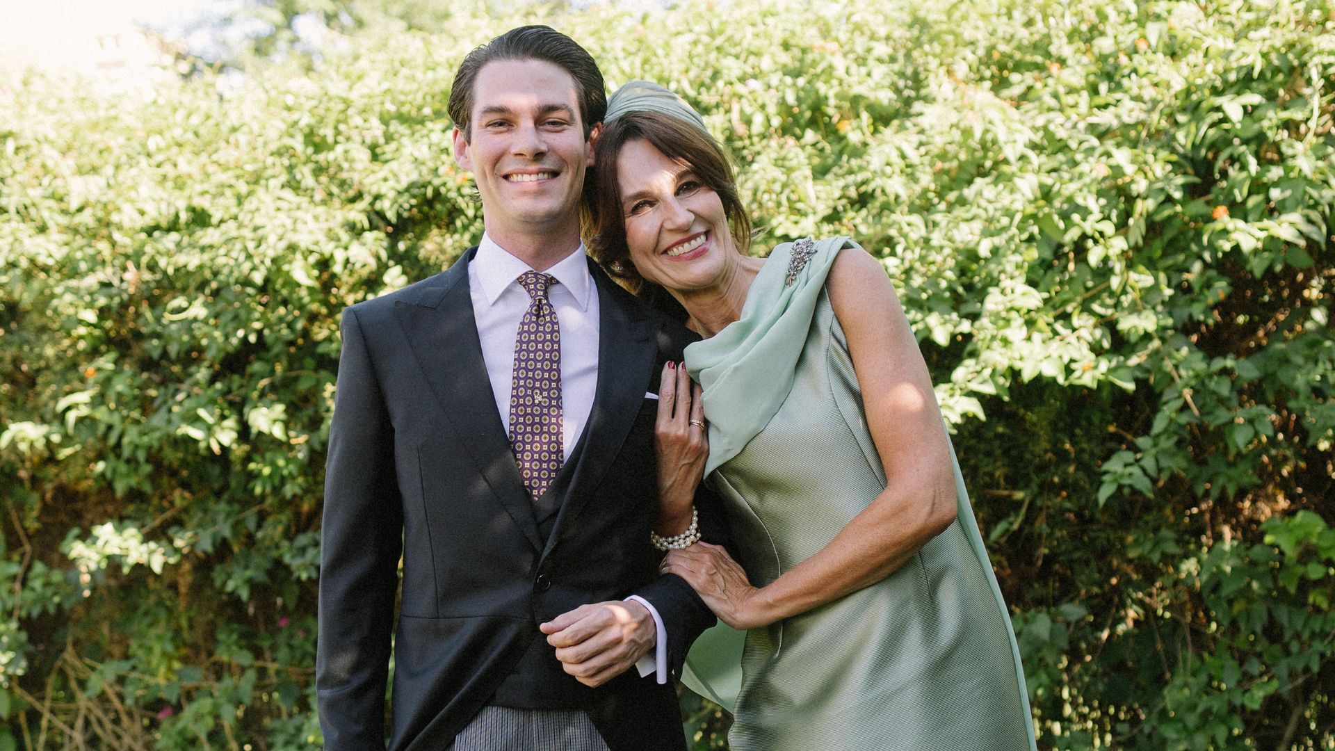 Madrina viral con look de Anaika by Piluca Cobreros