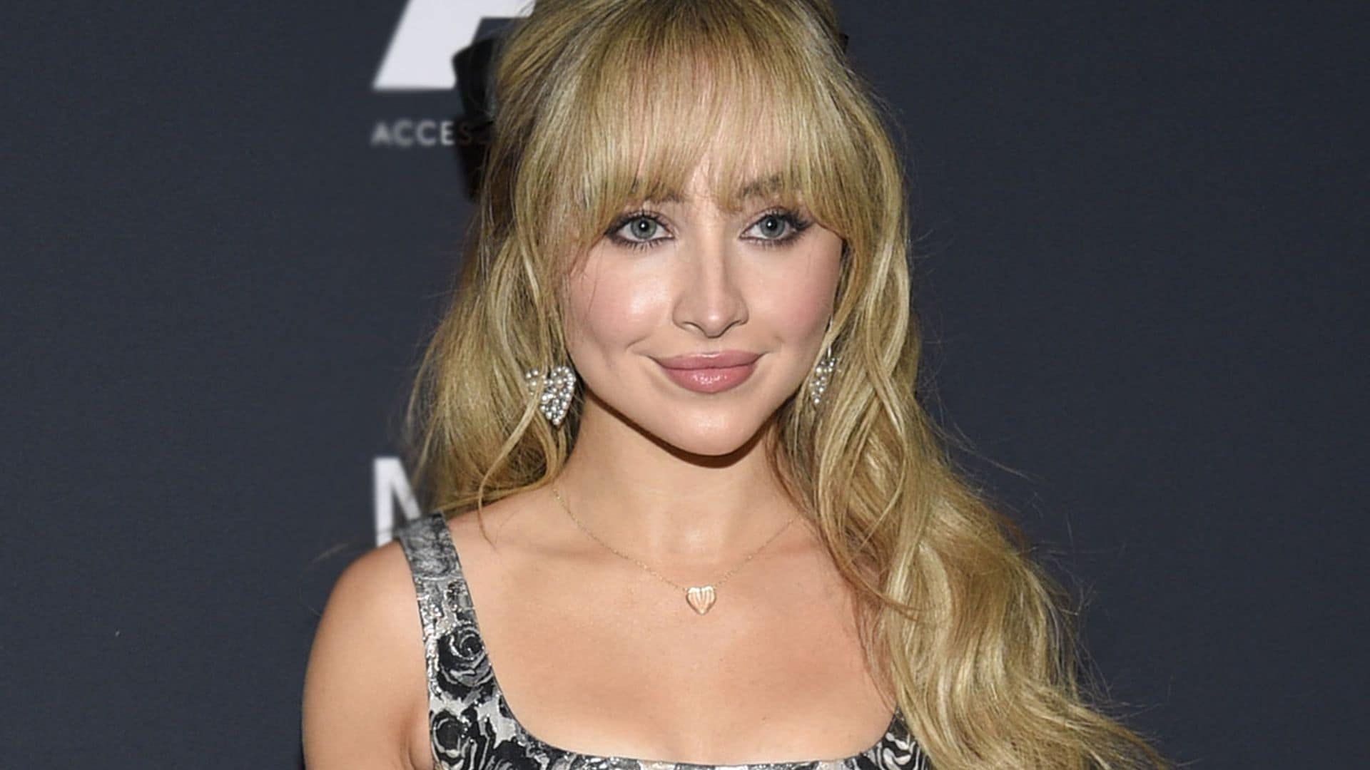 Sabrina Carpenter, la estrella del pop que versiona a Brigitte Bardot
