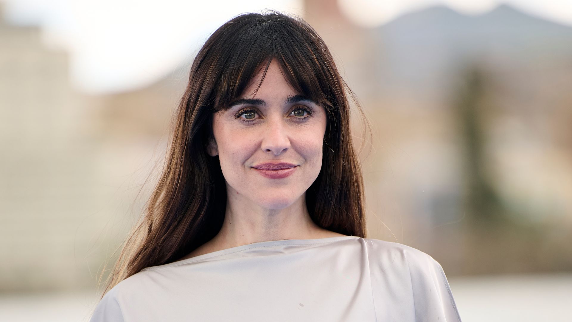 Los peinados favoritos de las actrices españolas en el Festival de Málaga: naturalidad vs. efecto wet
