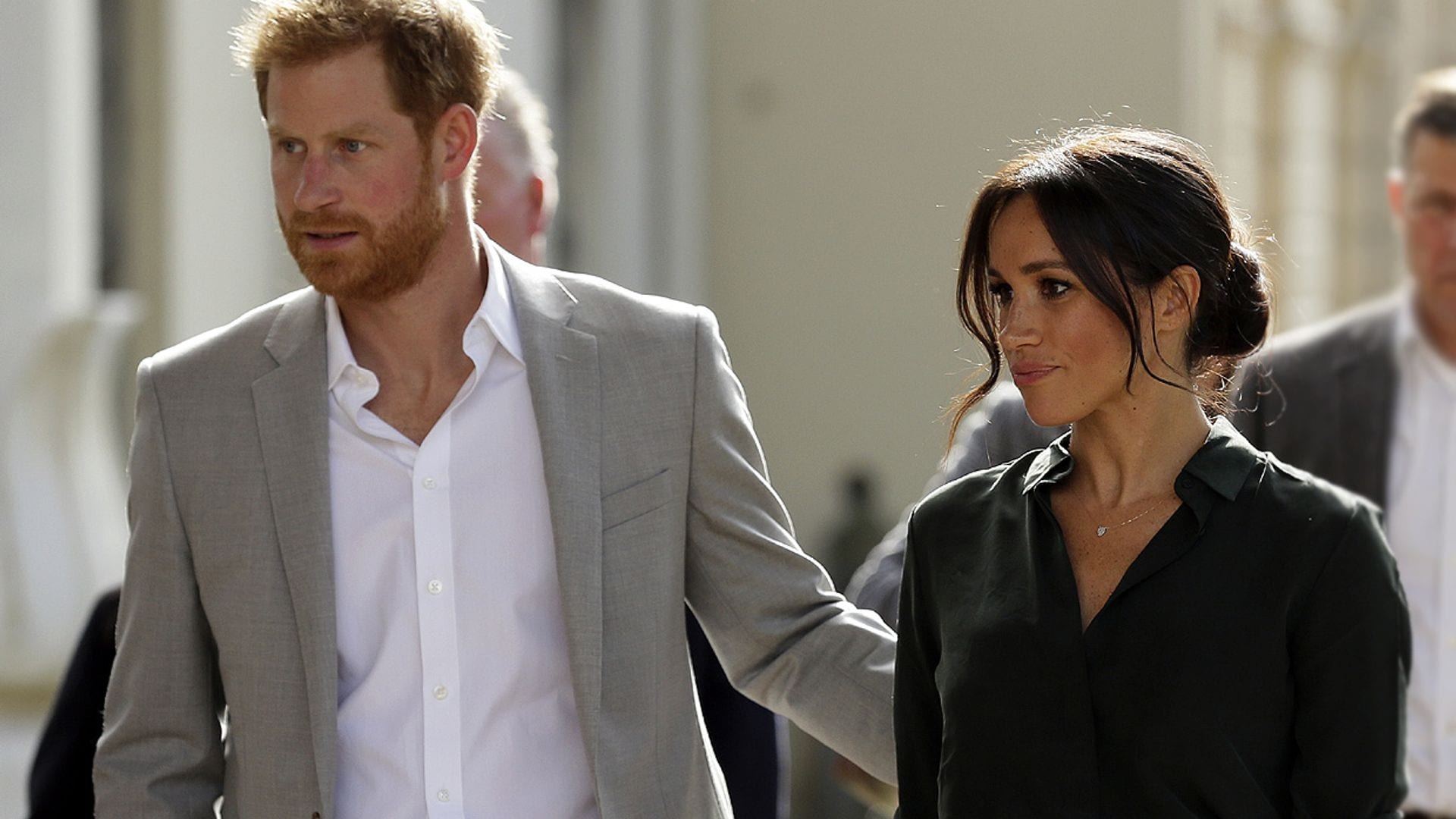 Carlos III: 'Quiero expresar mi amor a Harry y Meghan mientras siguen construyendo su vida en el extranjero'