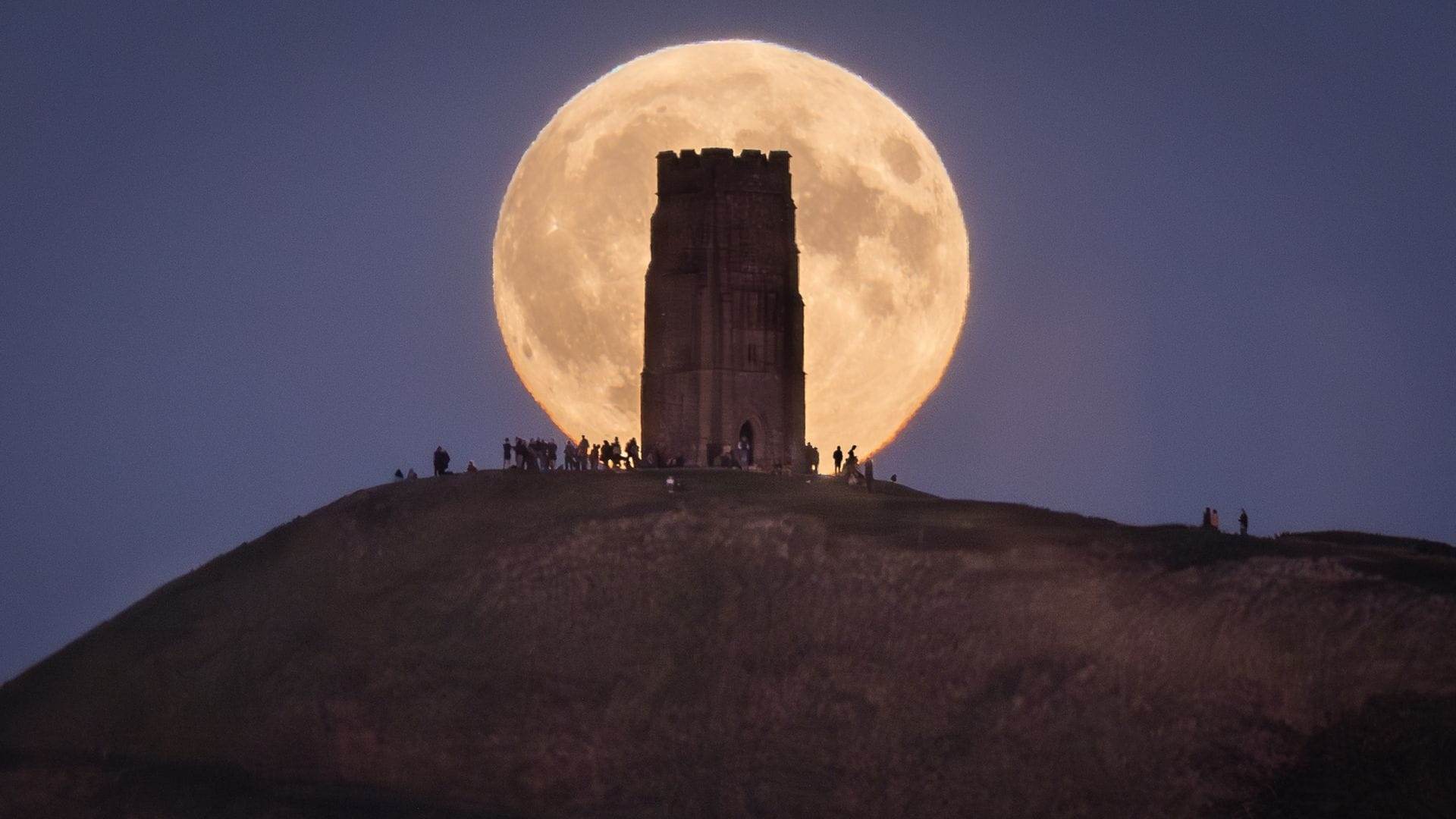 Cuándo y cómo ver la espectacular Superluna del Cazador, la penúltima de 2024