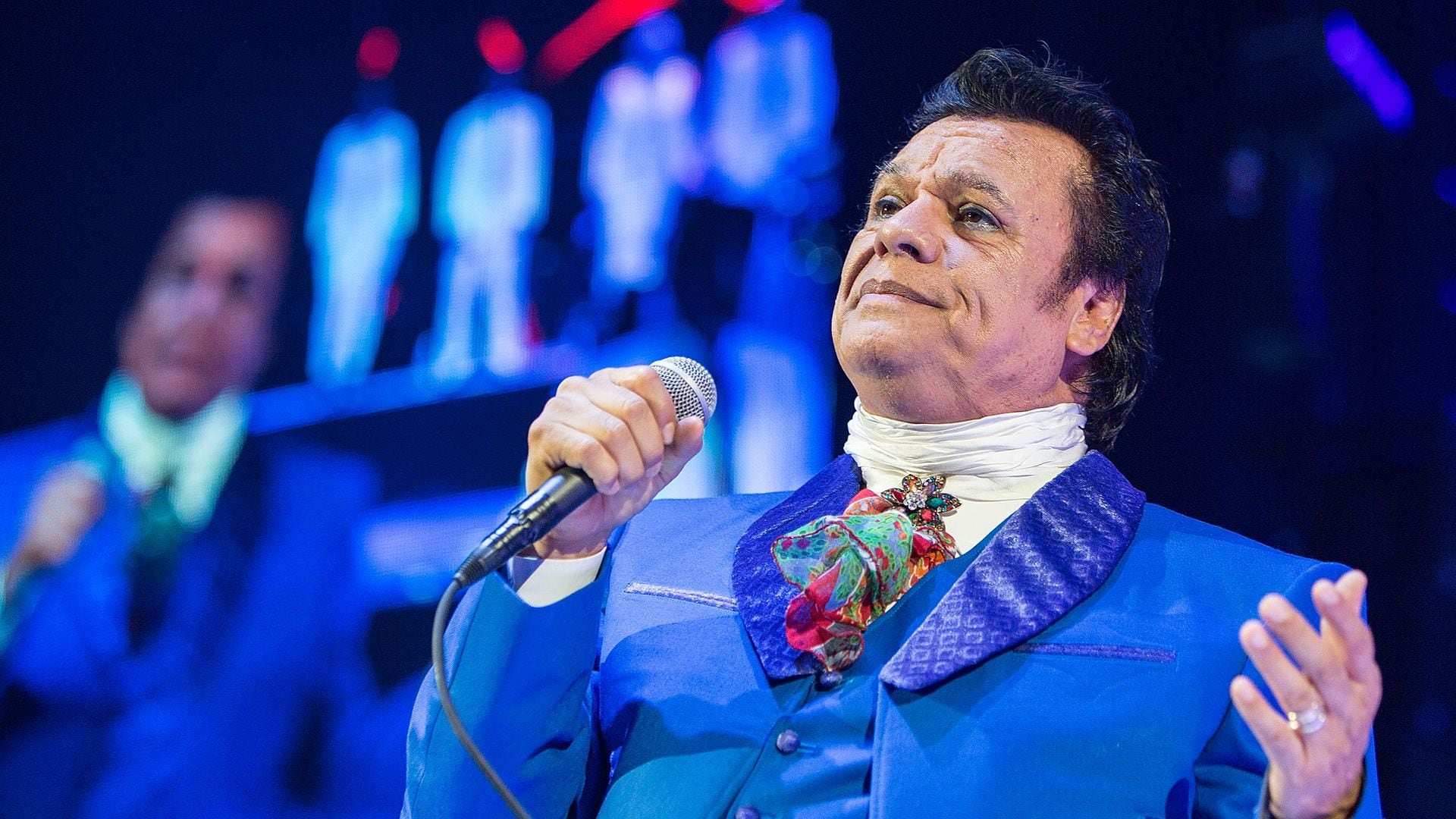 Diego Boneta agradece a Juan Gabriel con un lindo recuerdo en el que sería su cumpleaños 76