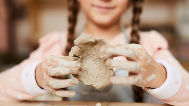 beneficios de que los ni os trabajen con cer mica 