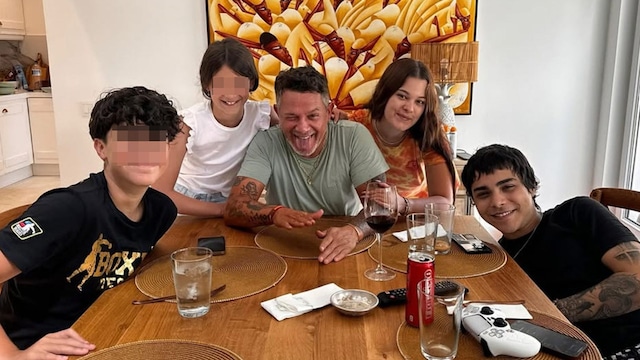 Alejandro Sanz, de vacaciones con sus hijos