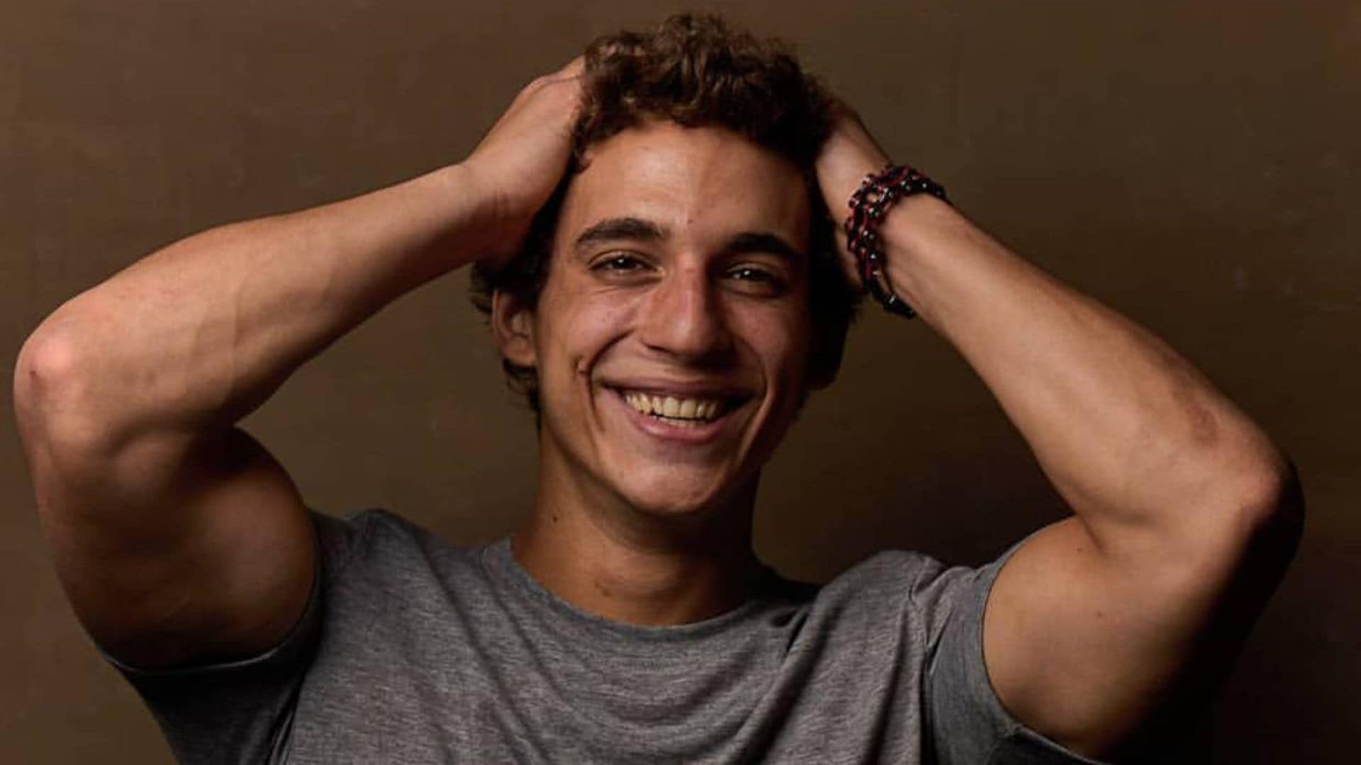 Miguel Herrán ('La Casa de Papel') celebra su 24 cumpleaños en pleno éxito pero lejos de su novia