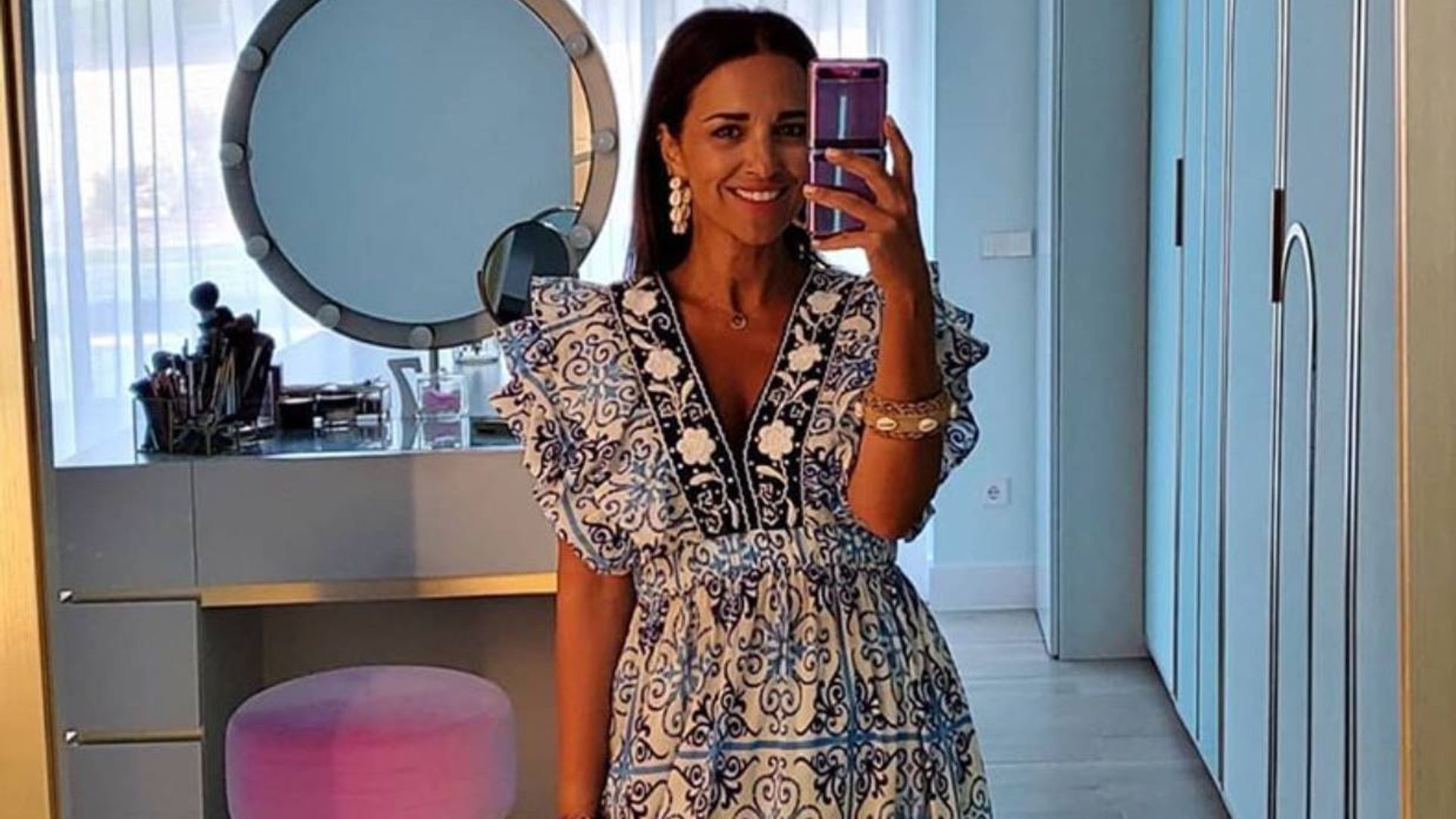 Paula Echevarría recrea la magia de Santorini en su 'cena postconfinamiento'