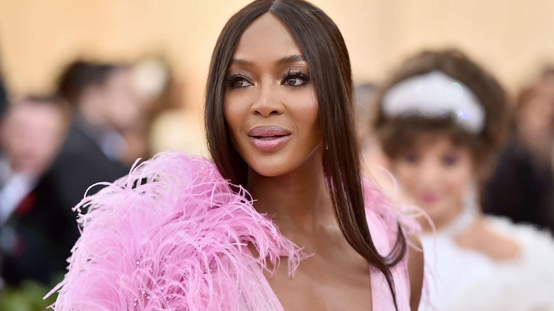 Naomi Campbell y otras 'celebrities' que fueron mamás a los 50