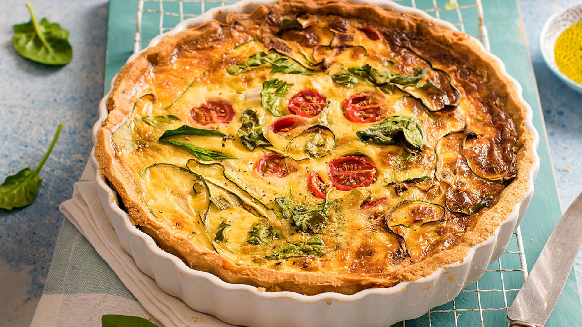 Quiche de espinacas, tomate y queso manchego