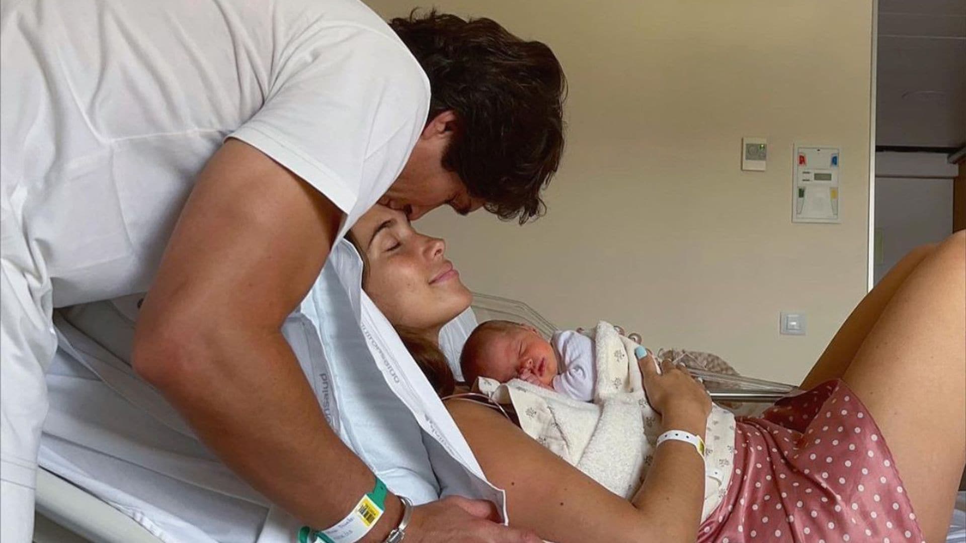 María Pombo cuenta, entre lágrimas, los momentos más complicados del nacimiento de Vega