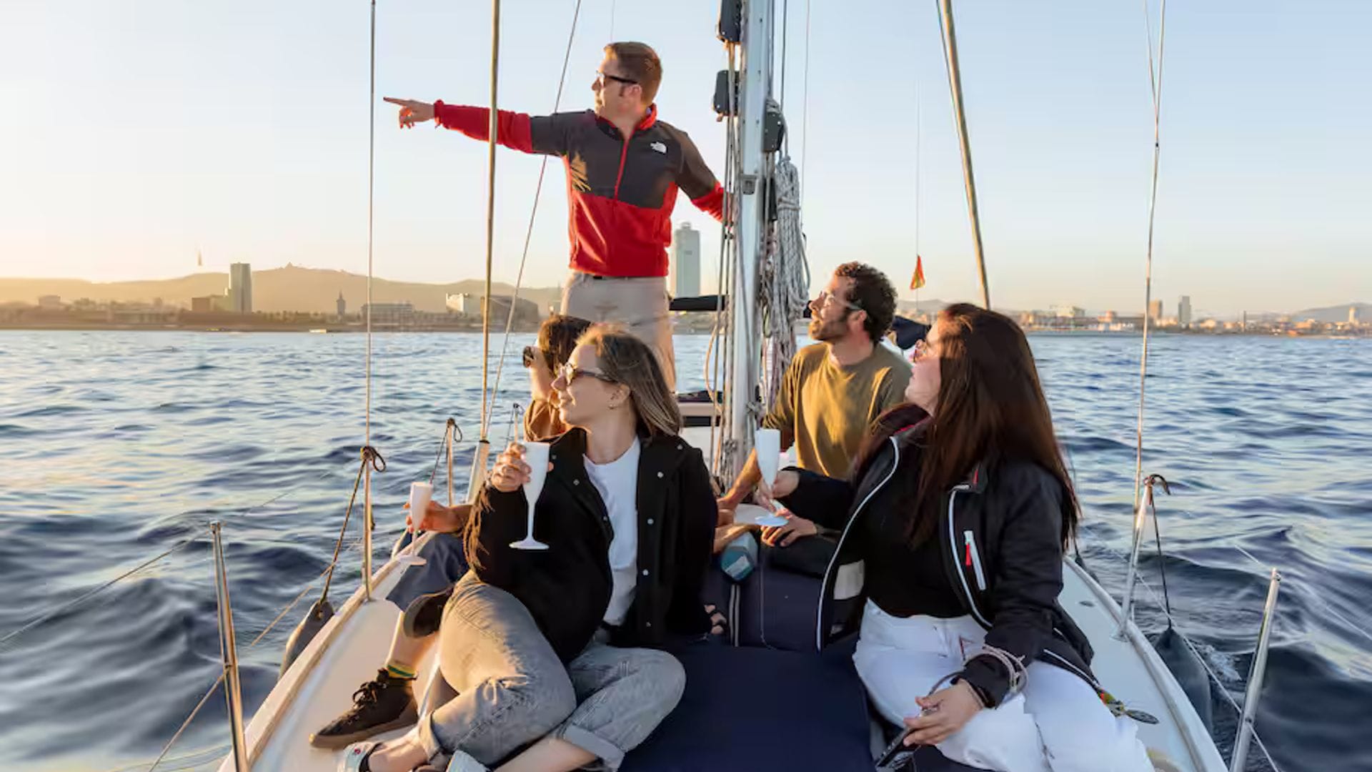 Paseo en barco por Barcelona