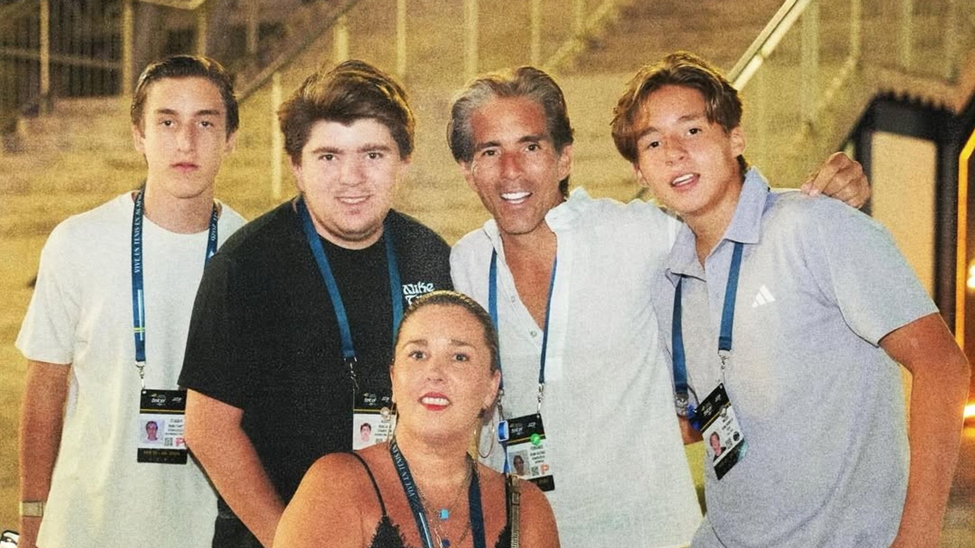 Mateo, hijo de Galilea Montijo, disfruta del Abierto Mexicano de Tenis con su 'modern family'