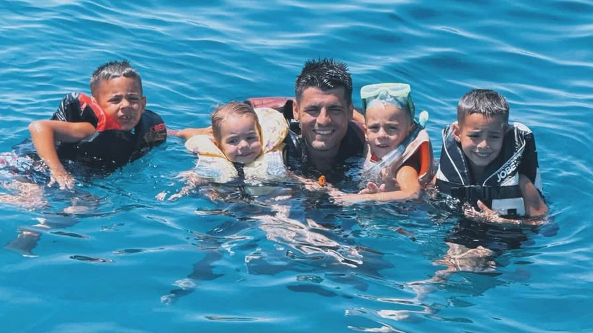 Alice Campello y Álvaro Morata: las idílicas imágenes de la pareja con sus hijos en alta mar