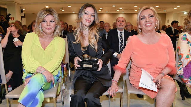 Plano medio de Terelu Campos, Alejandra Rubio y Carmen Borrego