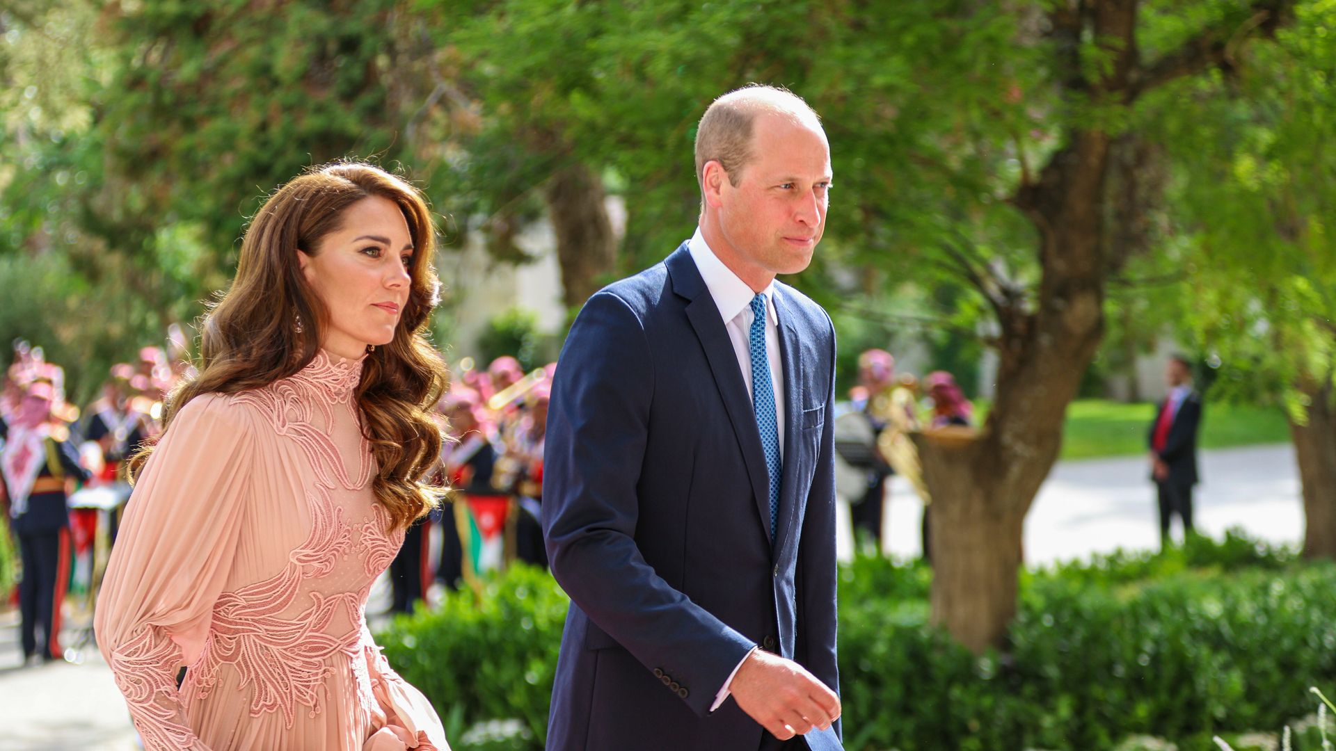 Meghan Markle’s Iconic Blue Outfit: The Look She Wore While Announcing Her First Pregnancy in 2018