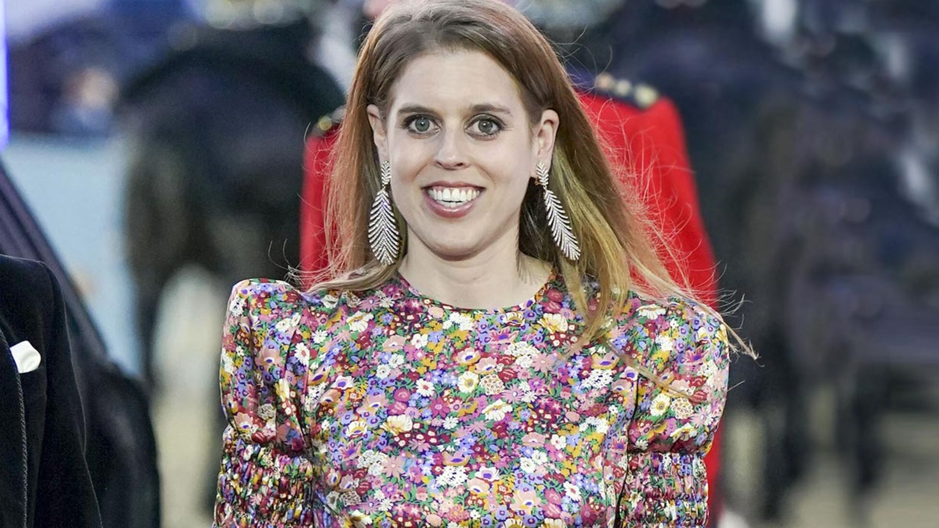El curioso caso del vestido floral de gala de Beatriz de York