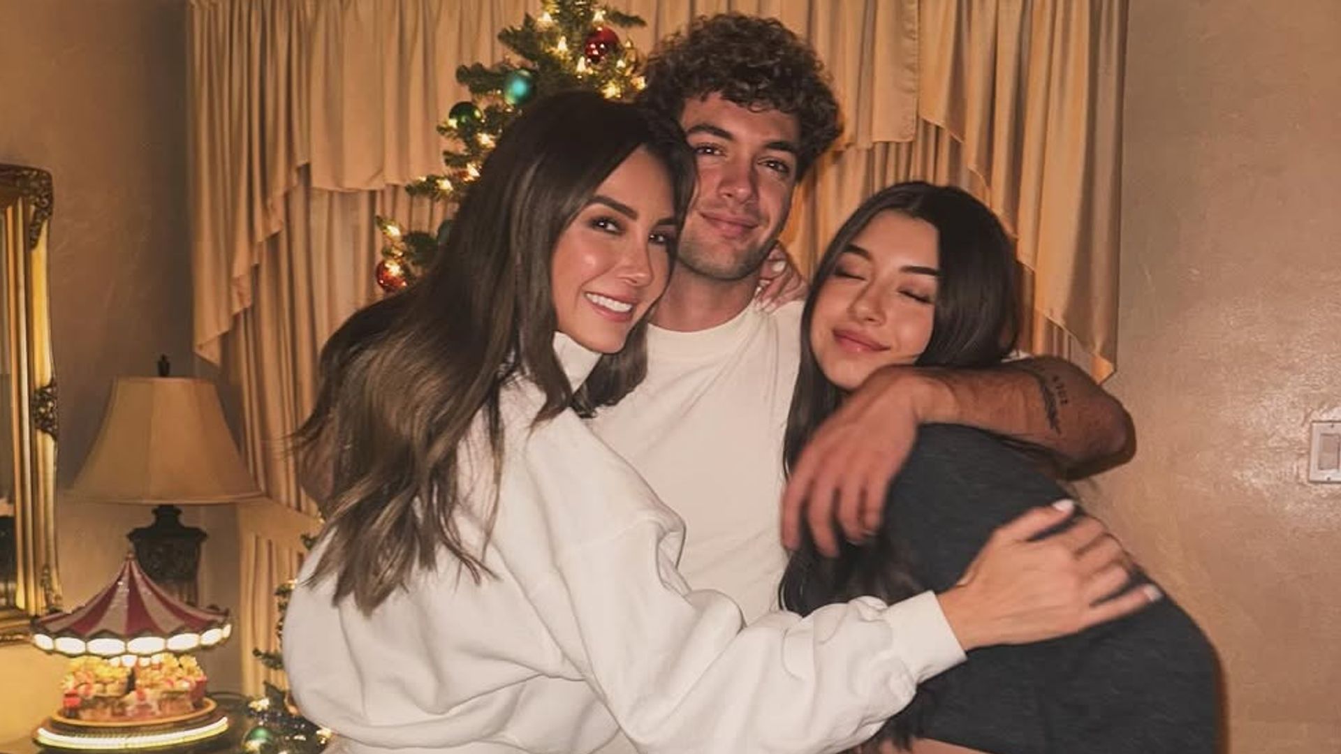 Elizabeth Gutiérrez reaparece en redes y sorprende con fotos familiares junto a Christopher y Kailey