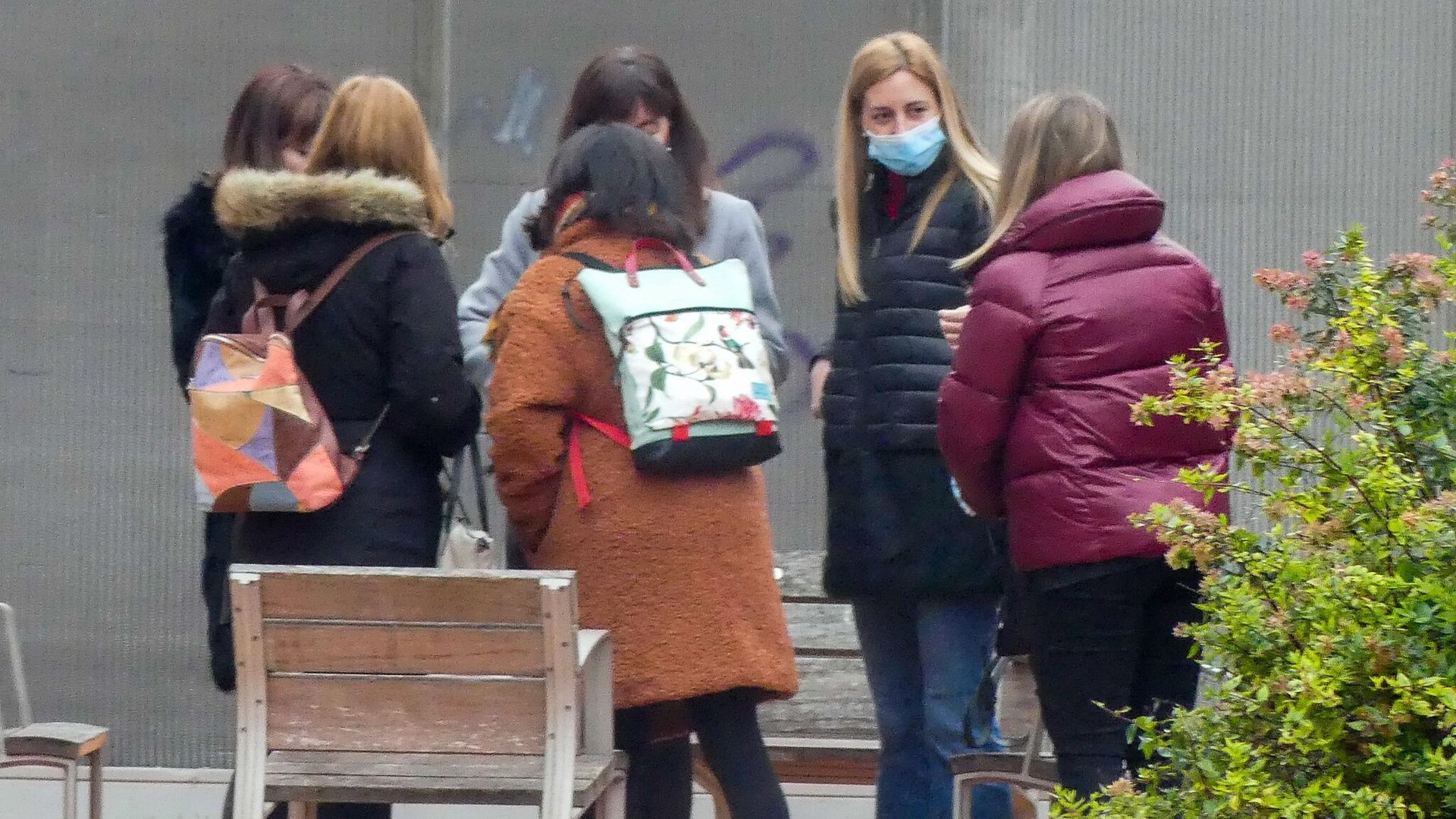Así se divierte Ainhoa Armentia con sus amigas en medio del revuelo mediático