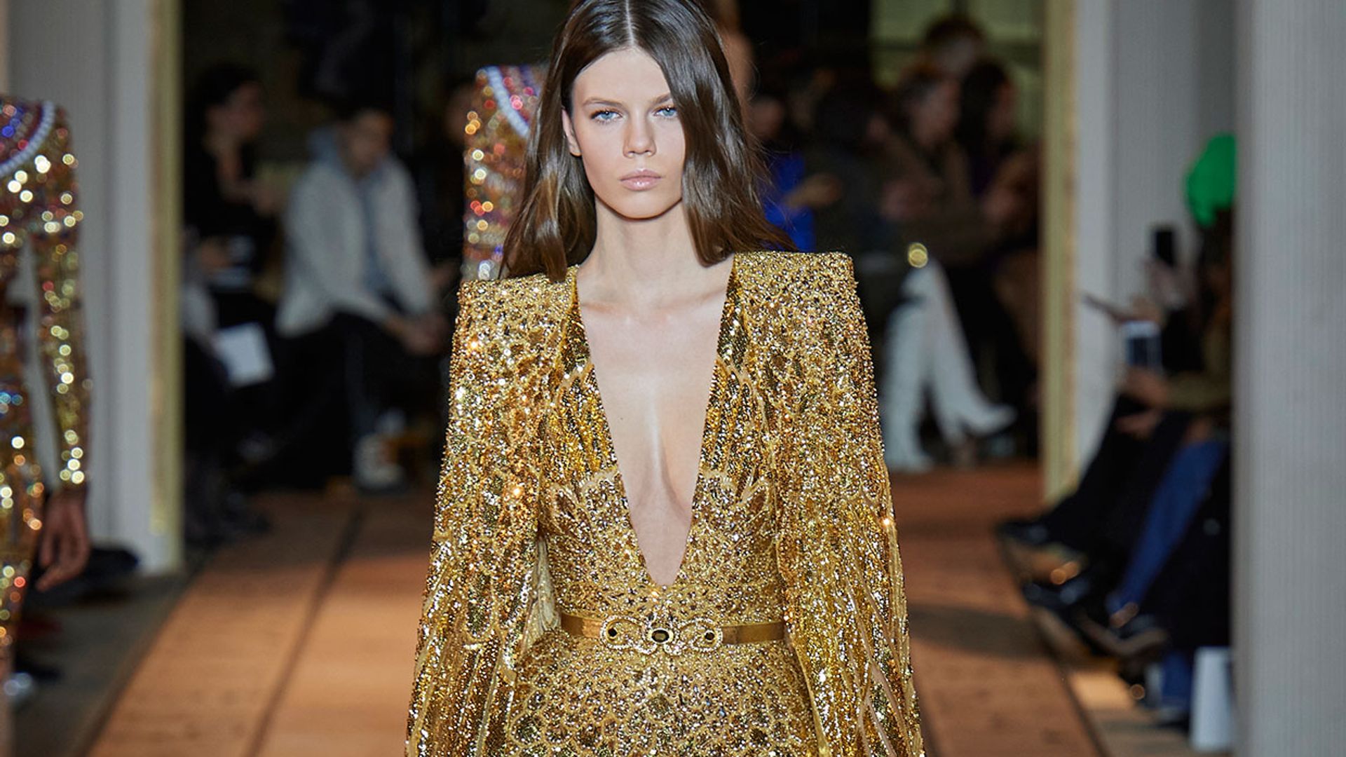 Zuhair Murad transforma a sus modelos en seductoras diosas egipcias