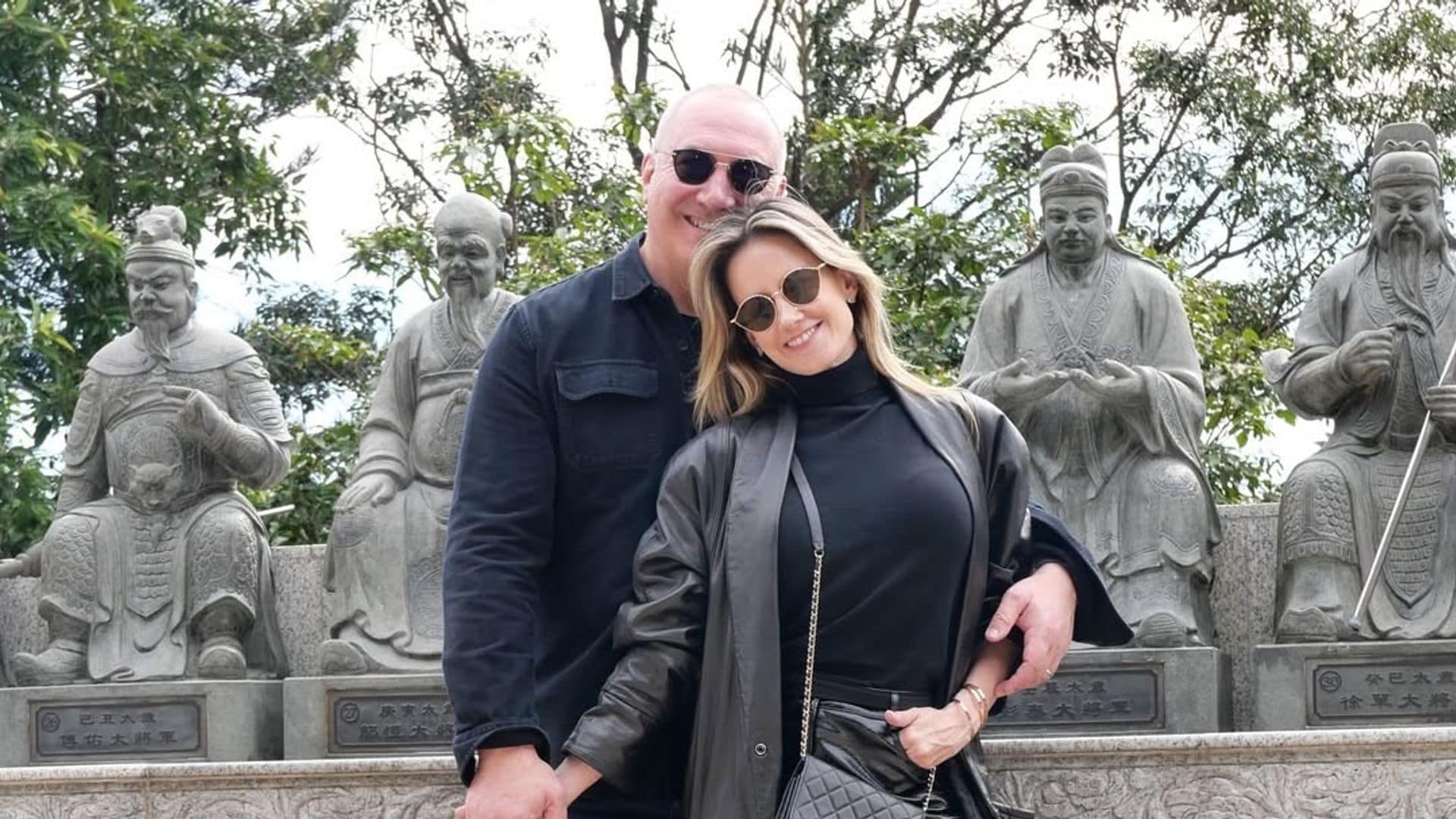 Altair Jarabo y su esposo, Frédéric García, en Hong Kong.