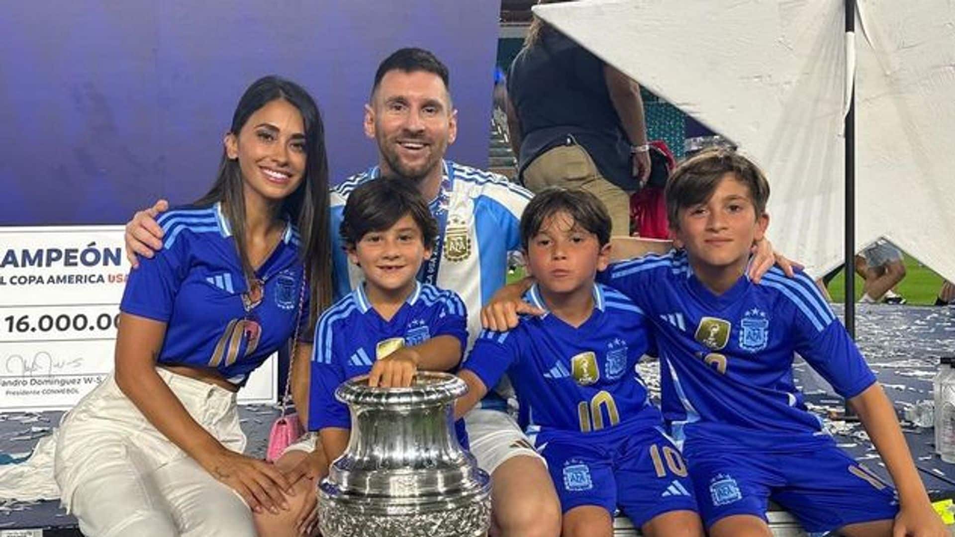 Lionel Messi y Antonela Roccuzzo con sus hijos en la Copa América, julio 2024