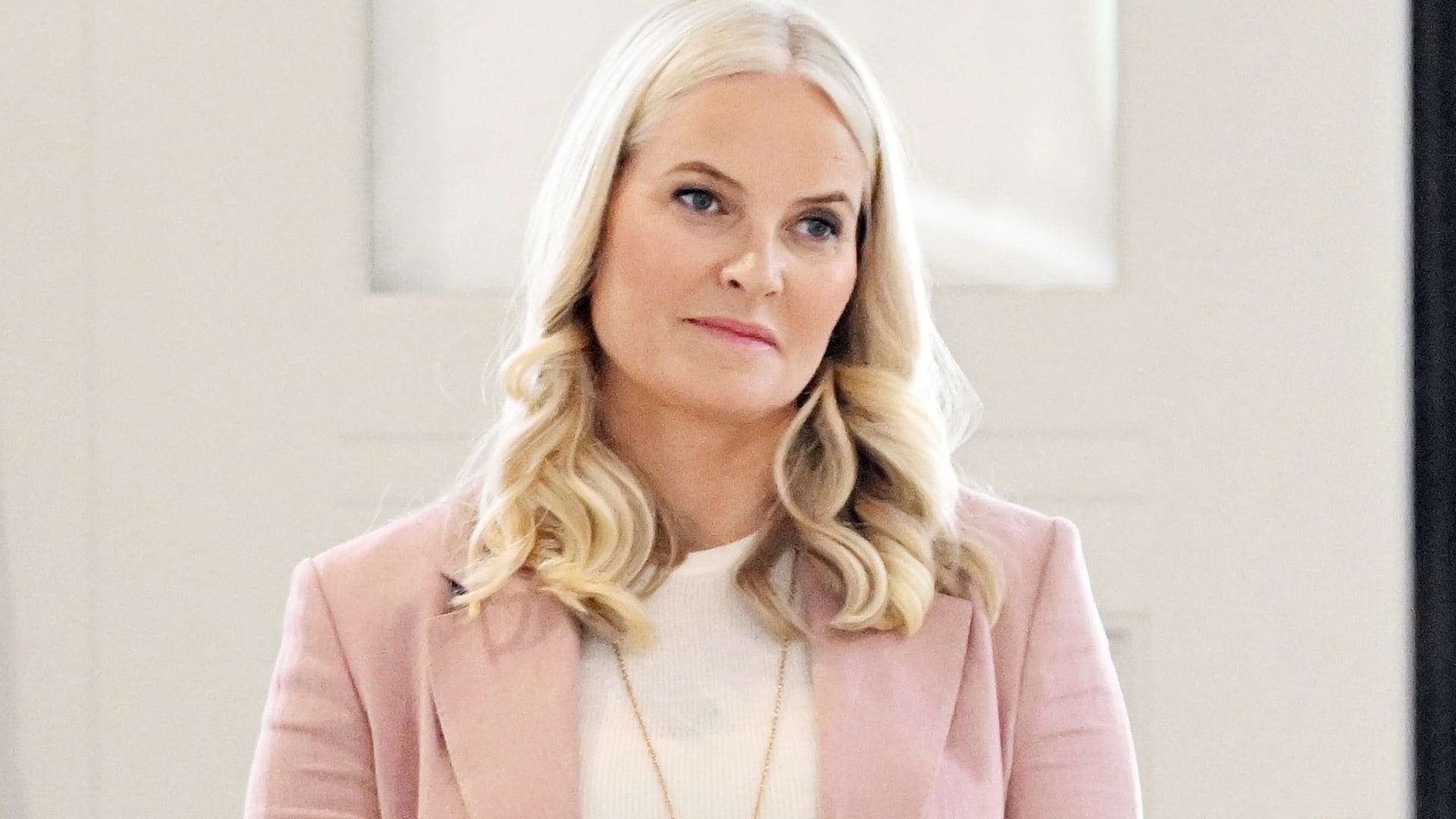 Mette-Marit, la gran ausente del viaje familiar de Haakon, Sverre y Marius Borg a Portugal