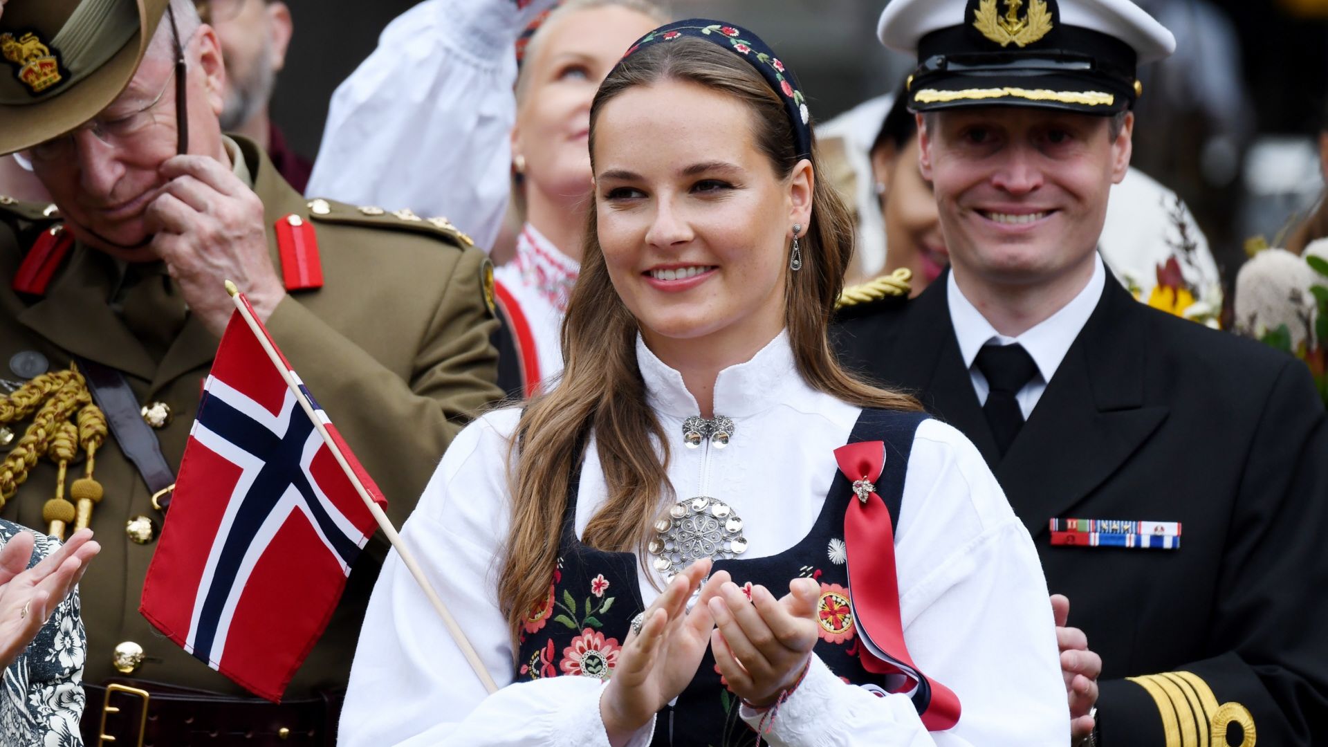 Noruega celebra su Fiesta Nacional sin la princesa Ingrid: así lo vive desde Australia, mientras Mette-Marit reaparece pese a su enfermedad