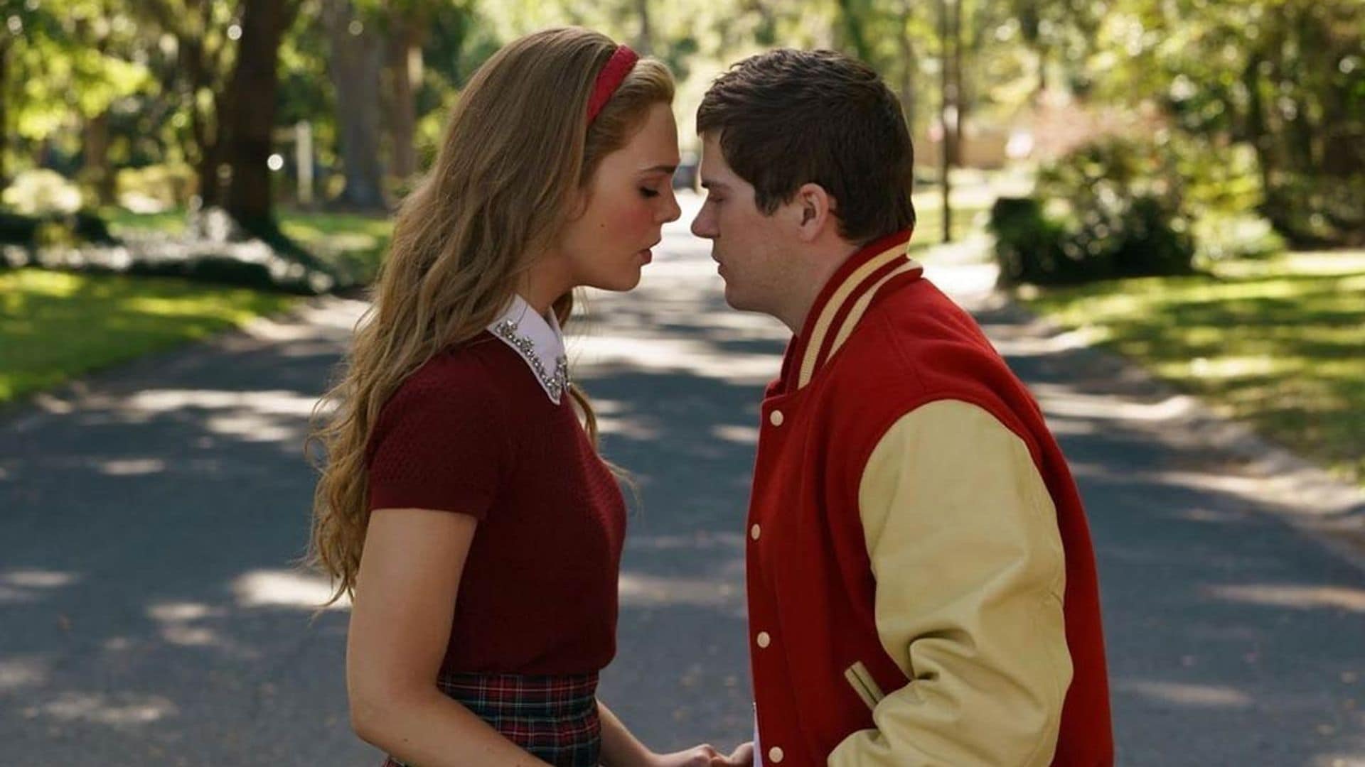 ¿A qué personaje de 'Gossip Girl' te recuerda el vestuario de la nueva serie de Elle Fanning?